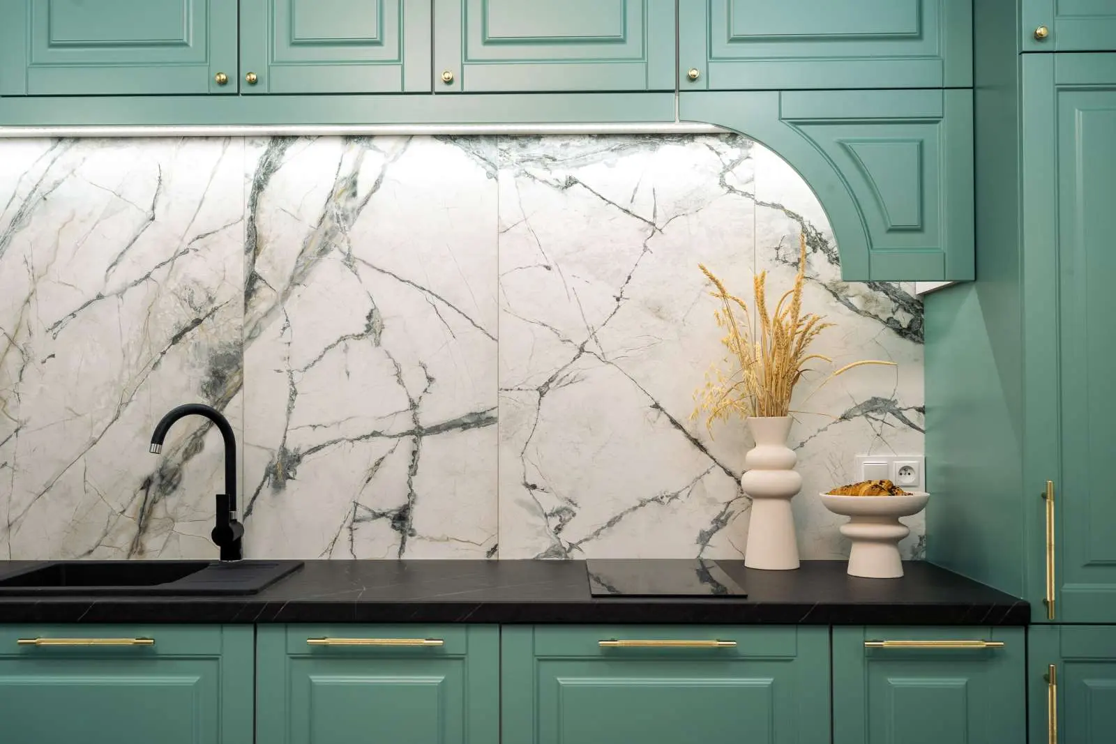 31 metrowe mieszkanie w kamienicy