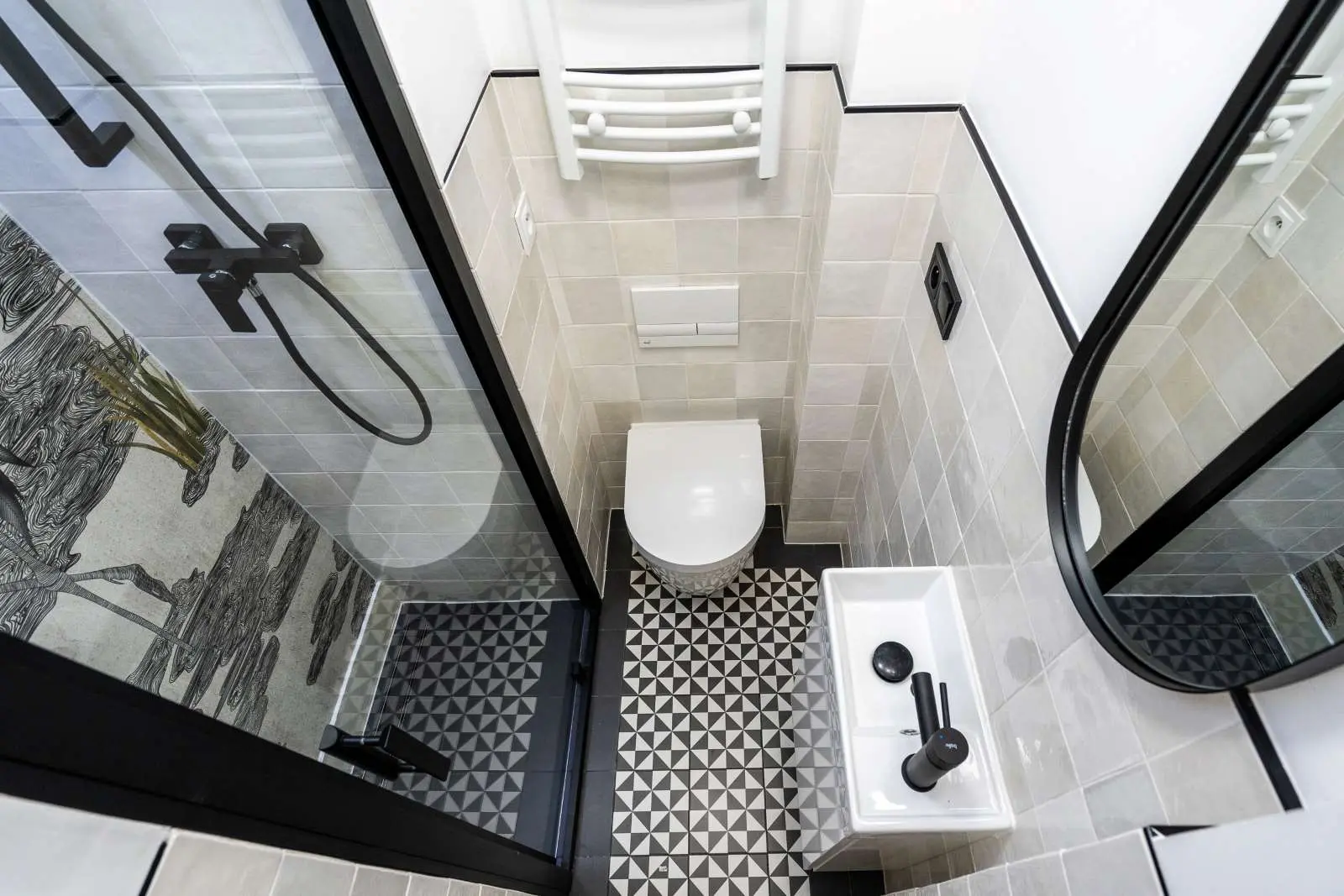 31 metrowe mieszkanie w kamienicy