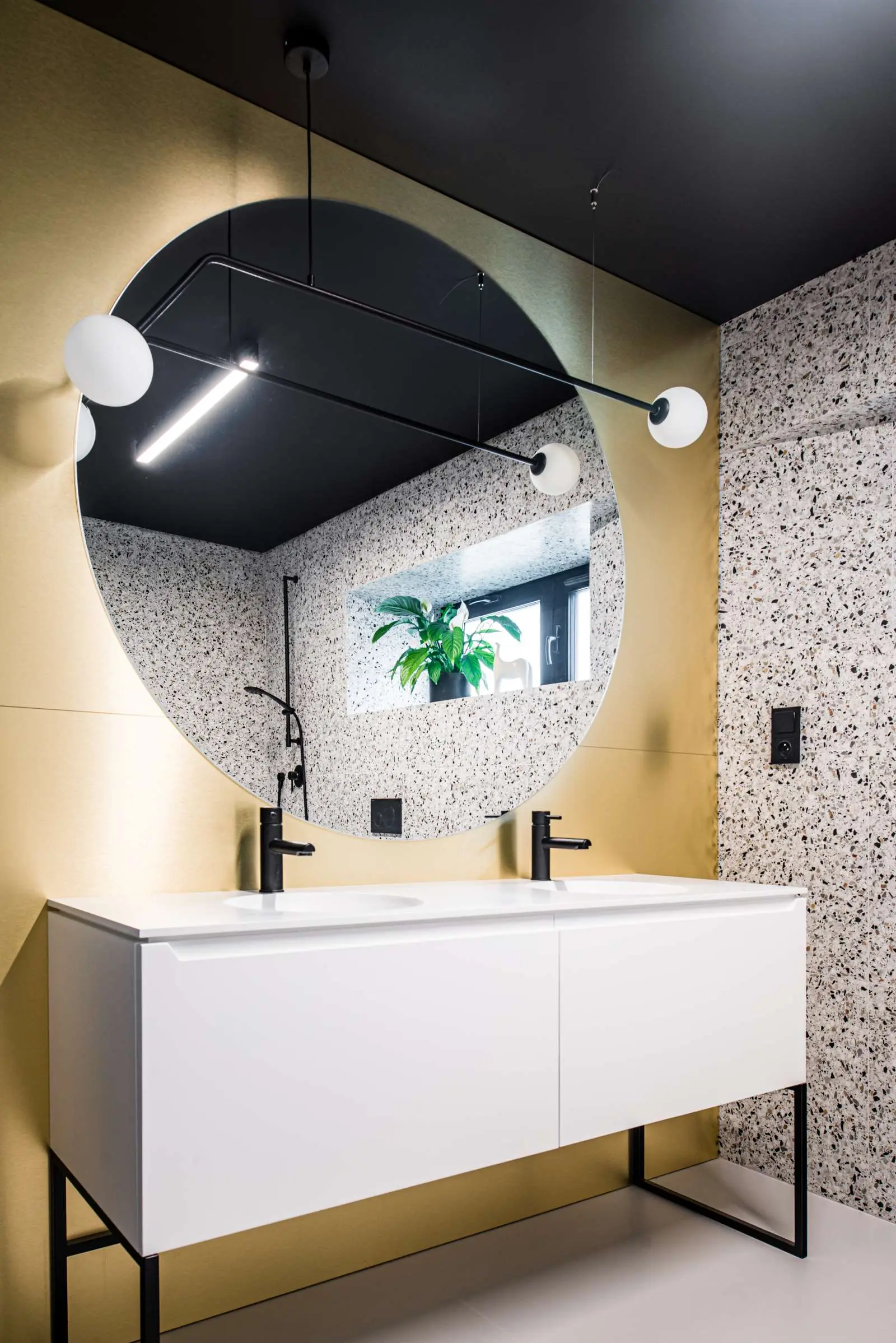 PROJEKT WNĘTRZA W DOMU JEDNORODZINNYM W KATOWICACH