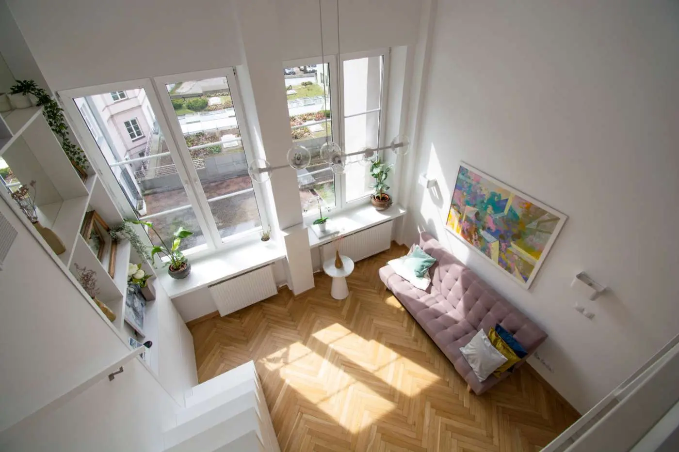 Hoka projekt niewielkiego mieszkania z antresola