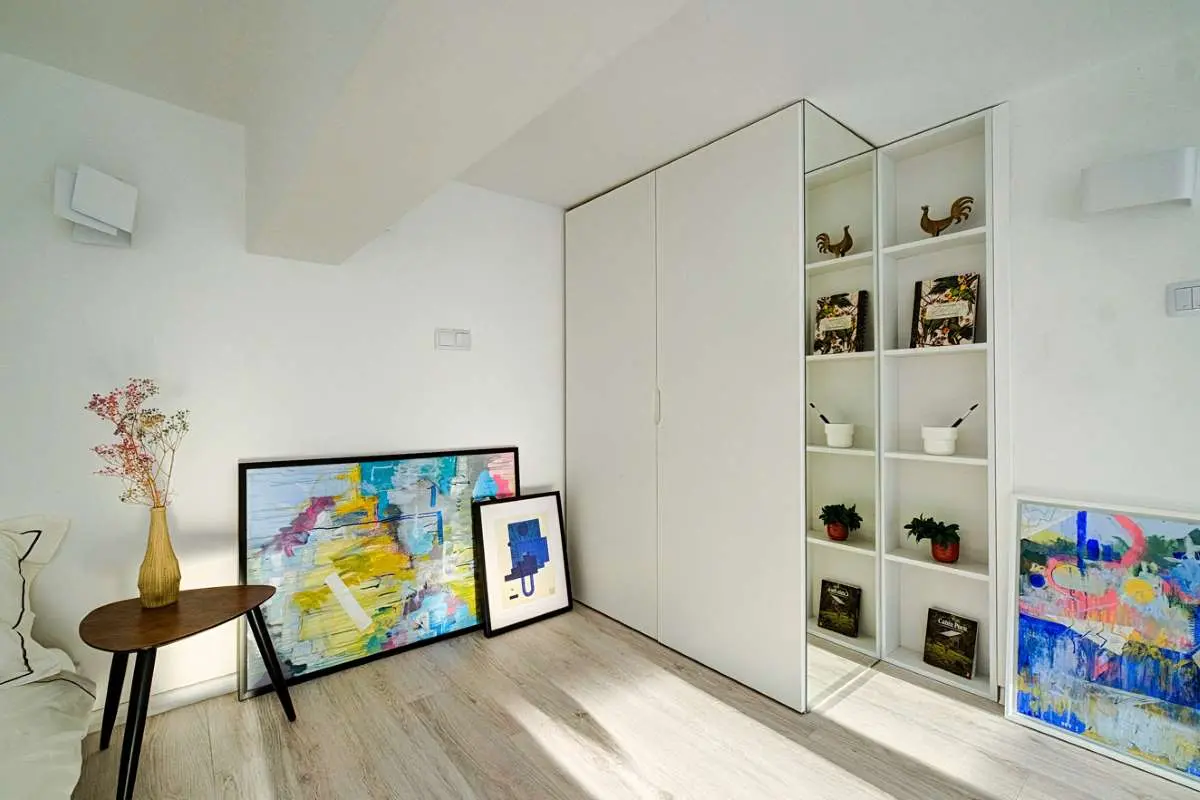 Hoka projekt niewielkiego mieszkania z antresola