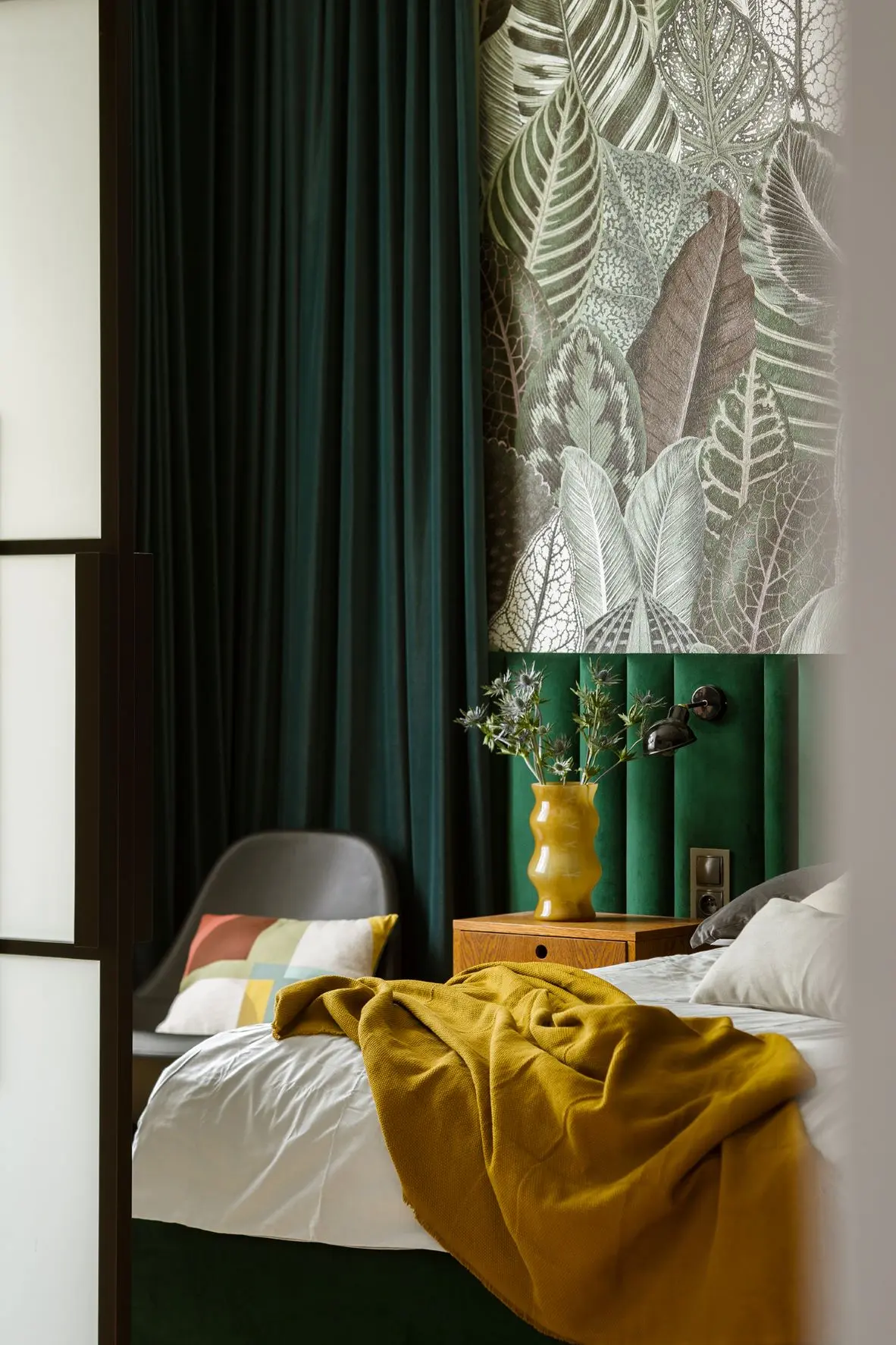 Realizacja iHome Studio - Mieszkanie dla miłośnika designu i historii 