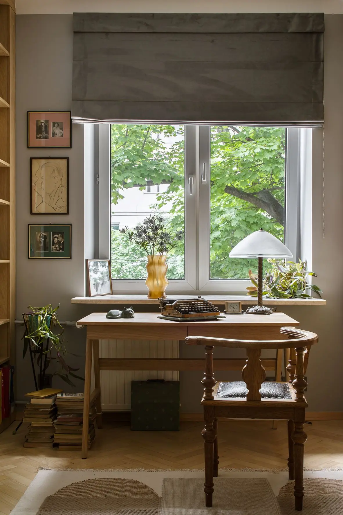 Realizacja iHome Studio - Mieszkanie dla miłośnika designu i historii 