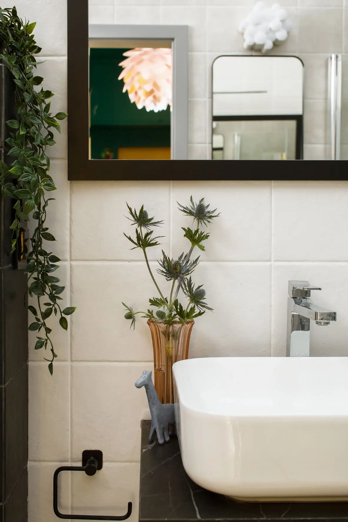 Realizacja iHome Studio - Mieszkanie dla miłośnika designu i historii 