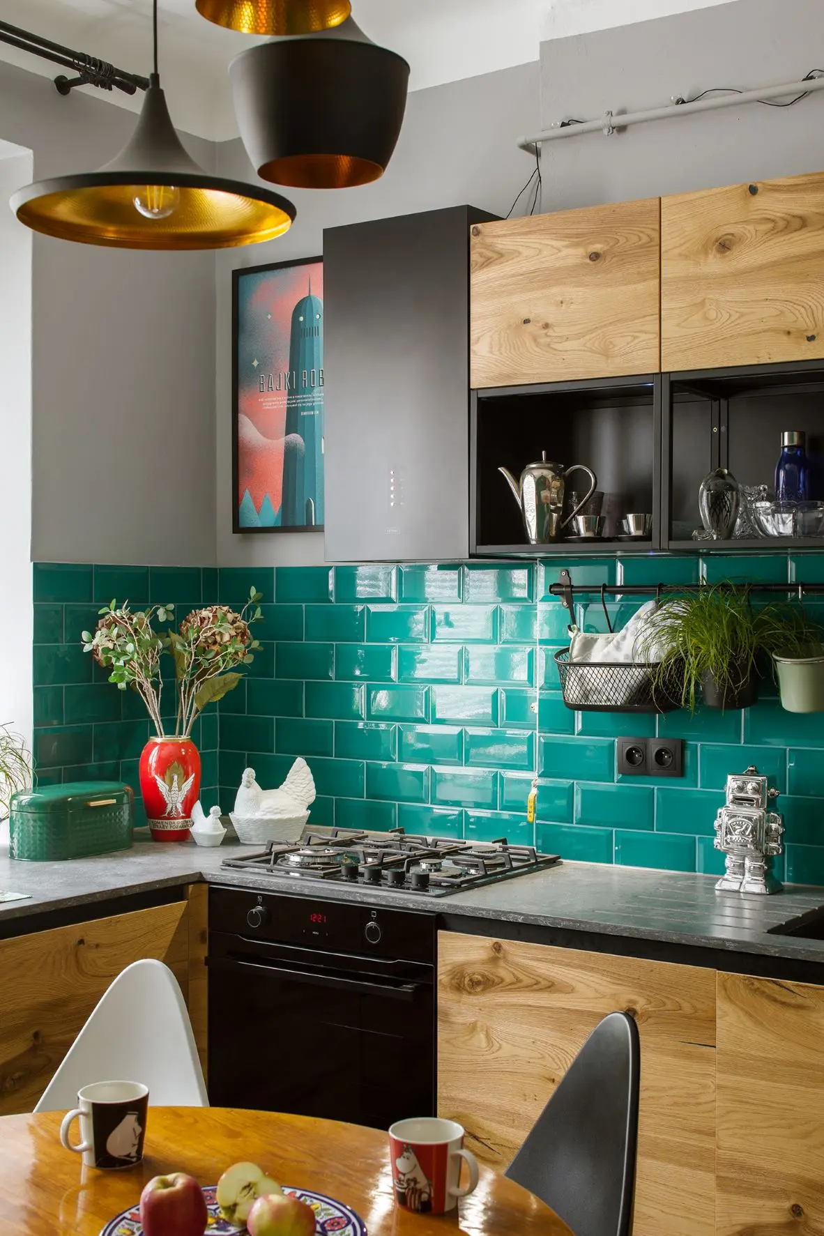 Realizacja iHome Studio - Mieszkanie dla miłośnika designu i historii