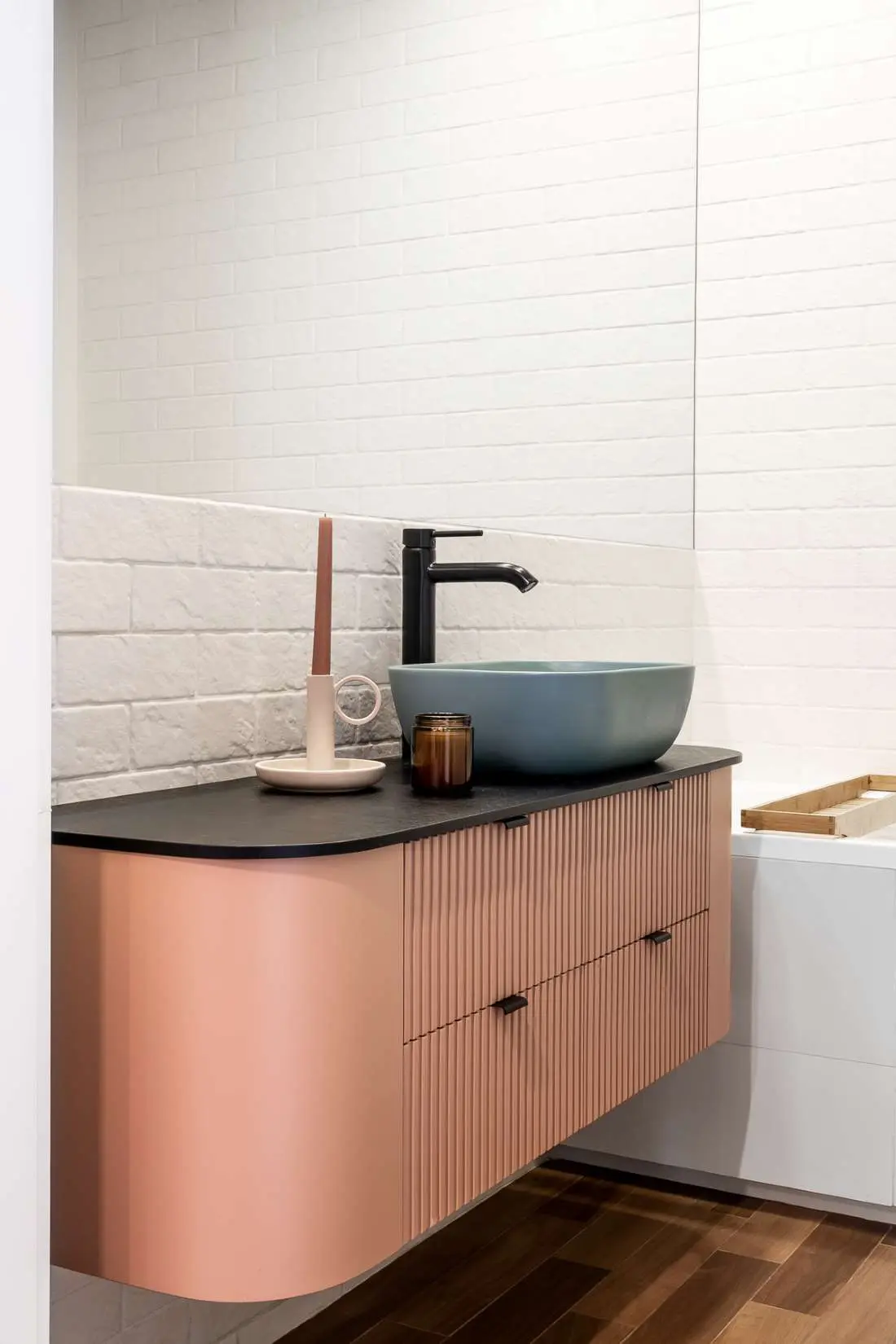  Proj: Nom Studio Zdjęcia: Pietruszka Fotografia