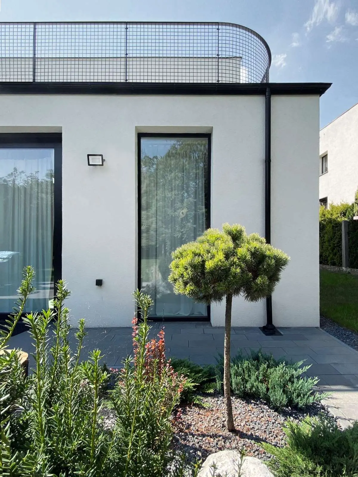 Przebudowa domu jednorodzinnego z lat 70. Zlokalizowana w Katowicach.