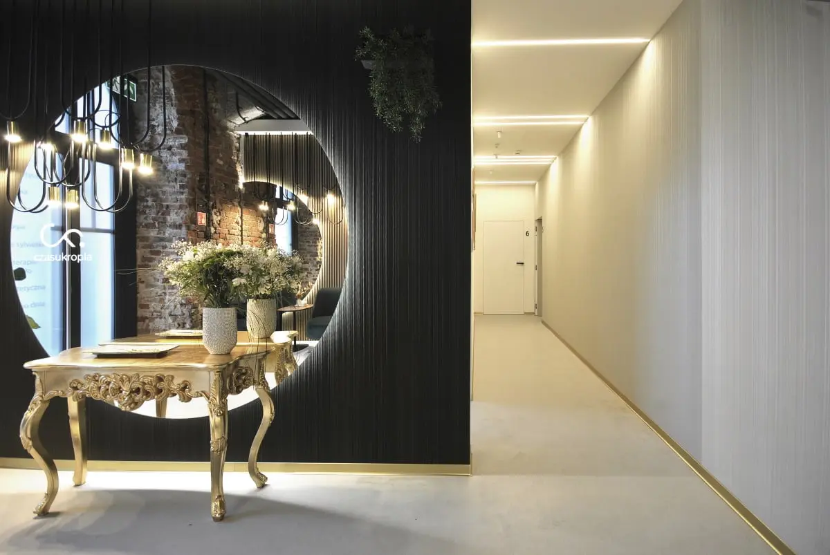 Projekt: Piotr Stolarek