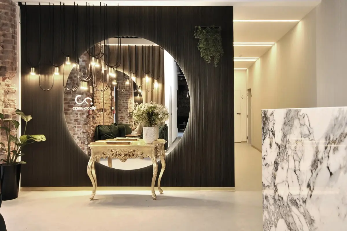 Projekt: Piotr Stolarek