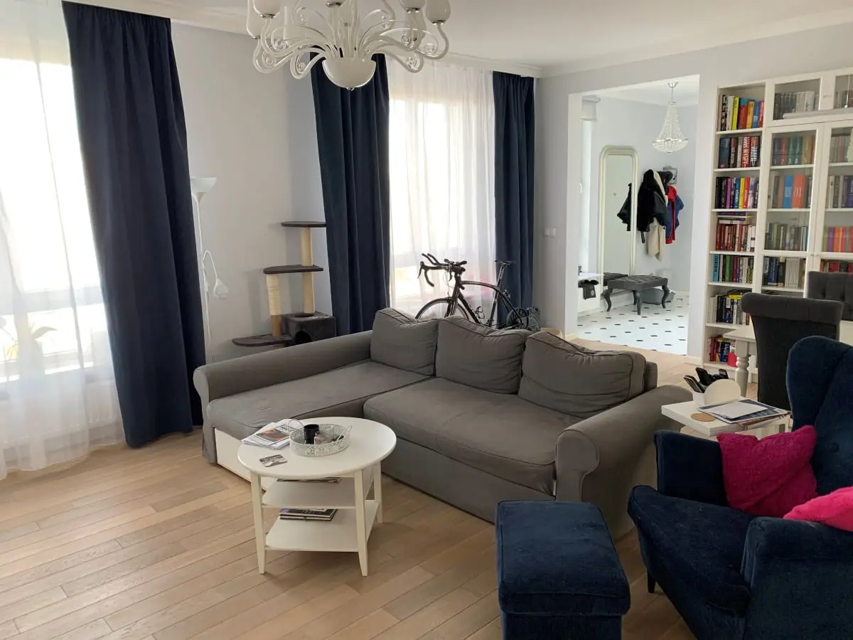 Wnętrze przed metamorfozą | Źródło: Ola Dąbrówka | GOOD VIBES Interiors