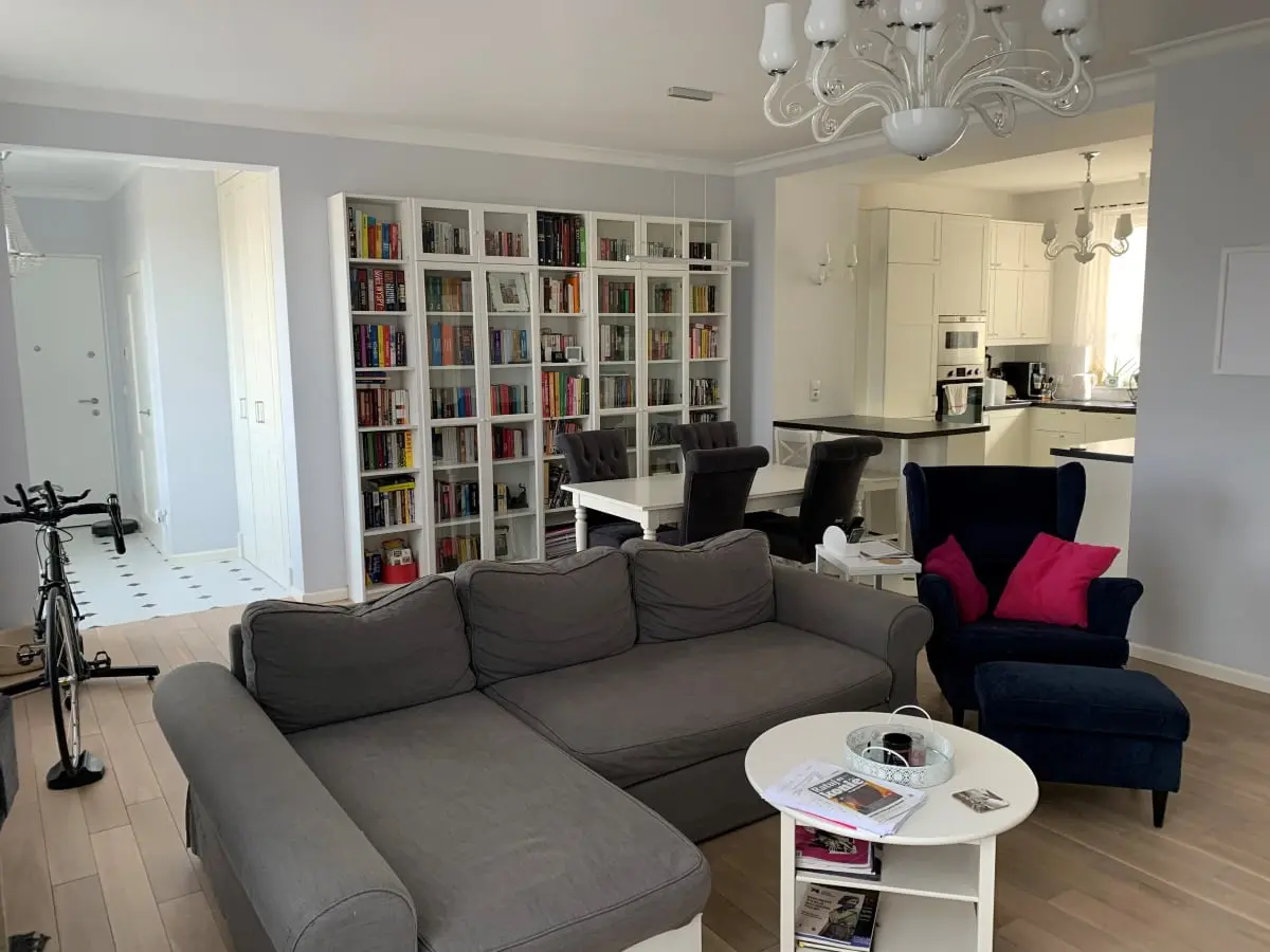 Wnętrze przed metamorfozą | Źródło: Ola Dąbrówka | GOOD VIBES Interiors