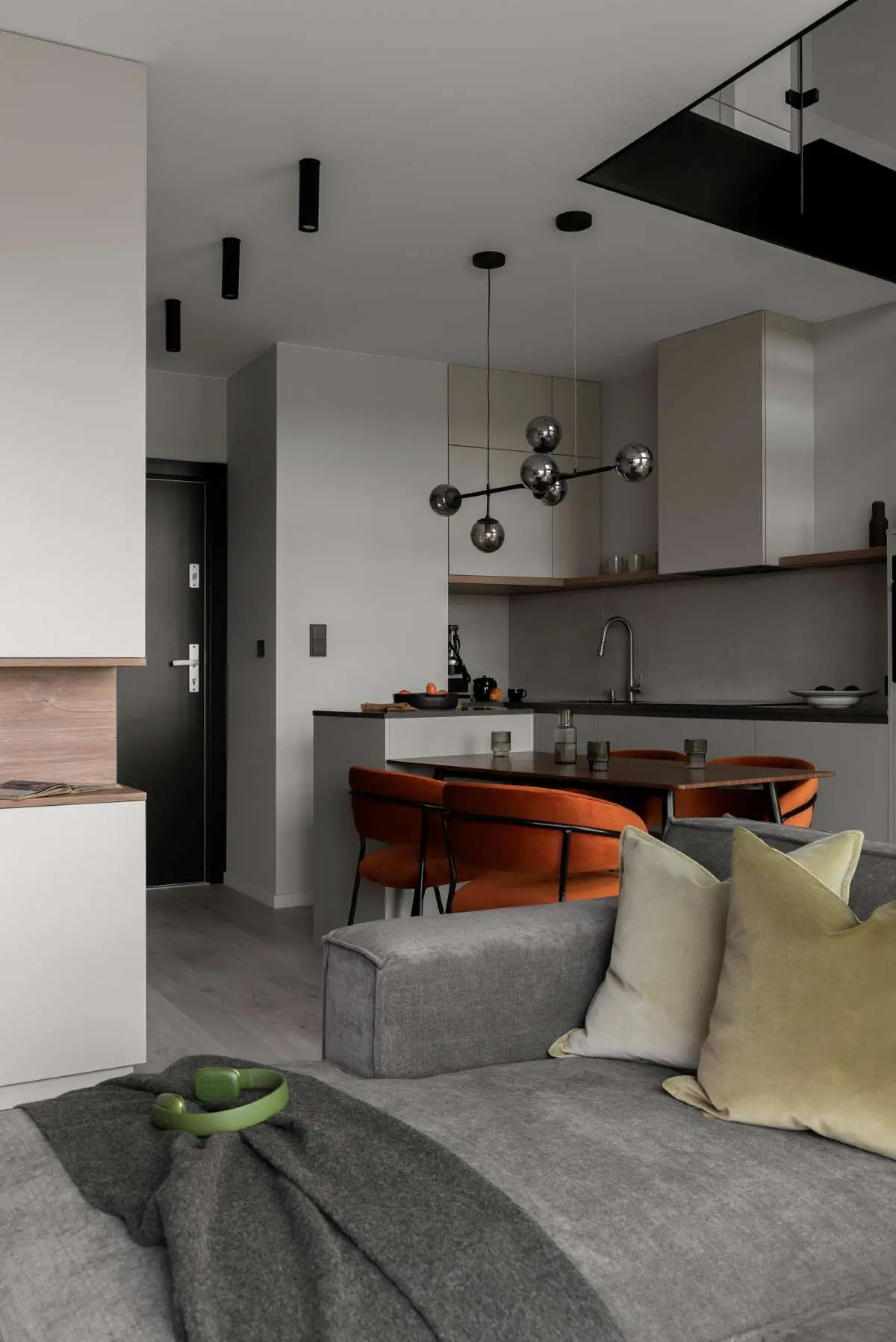 Proj: Think White Natalia Jargiełło