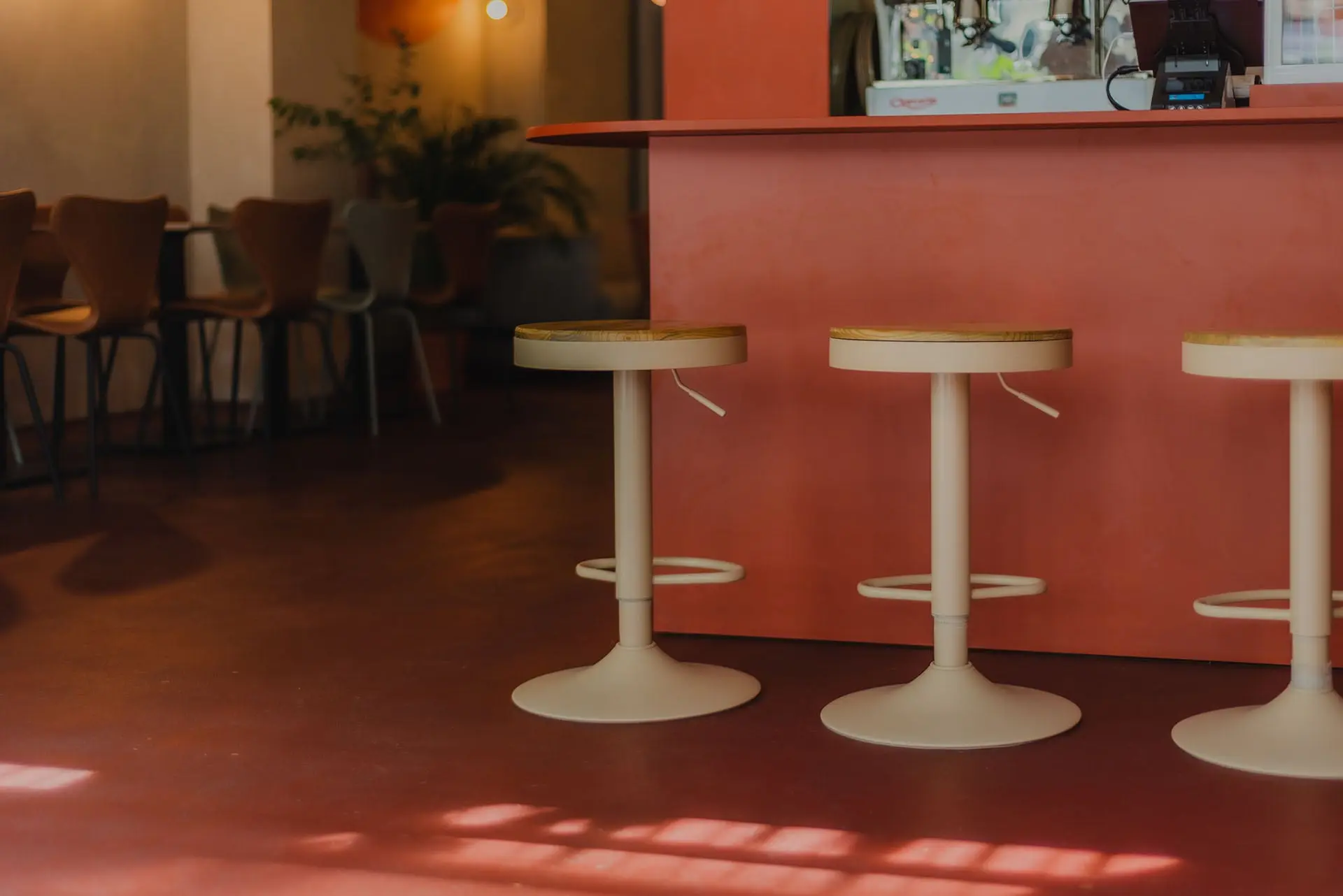 PROJ: MONARCHIA DESIGN