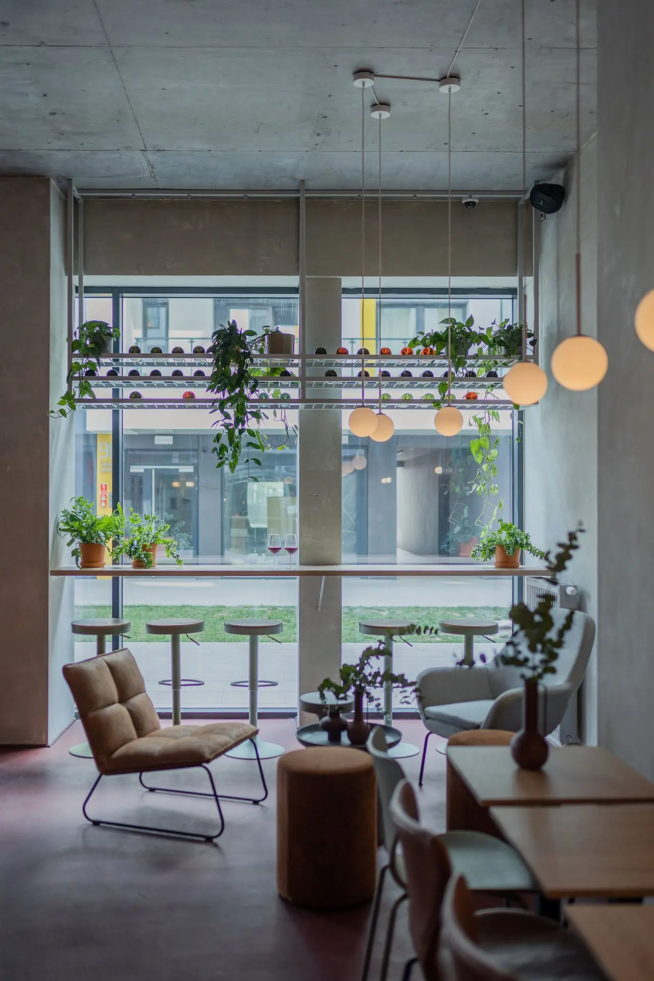 PROJ: MONARCHIA DESIGN