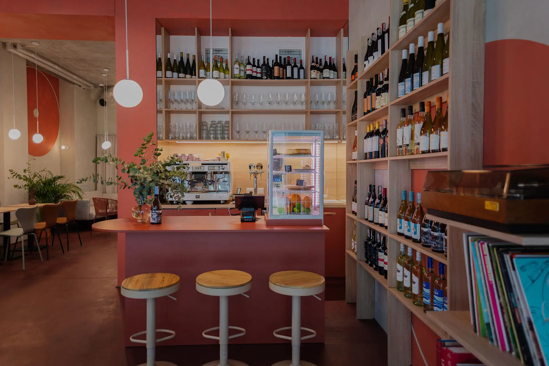 PROJ: MONARCHIA DESIGN