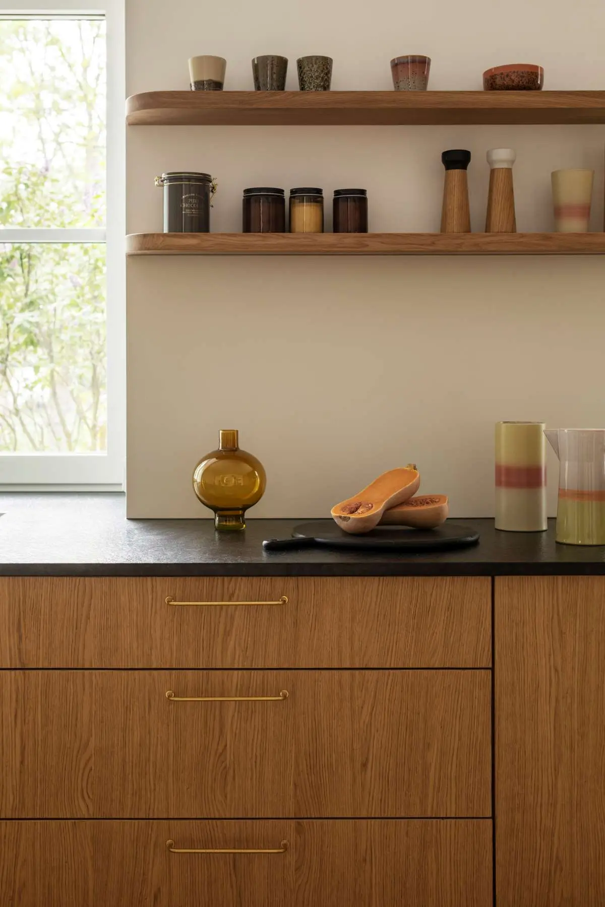 Willa na Starym Żoliborzu | Projekt TZA | Zdjęcia – Marcin Grabowiecki | | Stylizacja Eliza Mrozińska