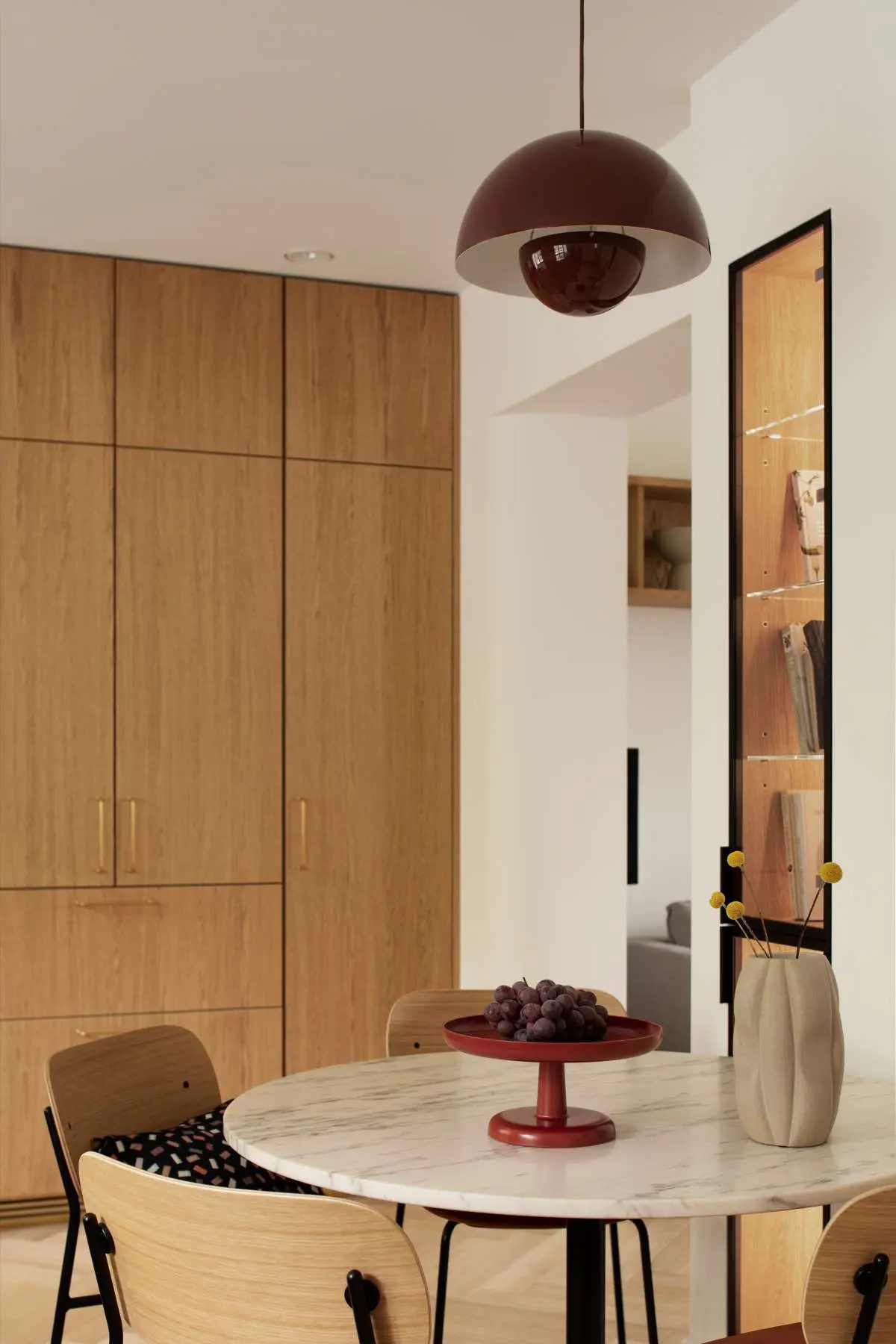 Willa na Starym Żoliborzu | Projekt TZA | Zdjęcia – Marcin Grabowiecki | | Stylizacja Eliza Mrozińska