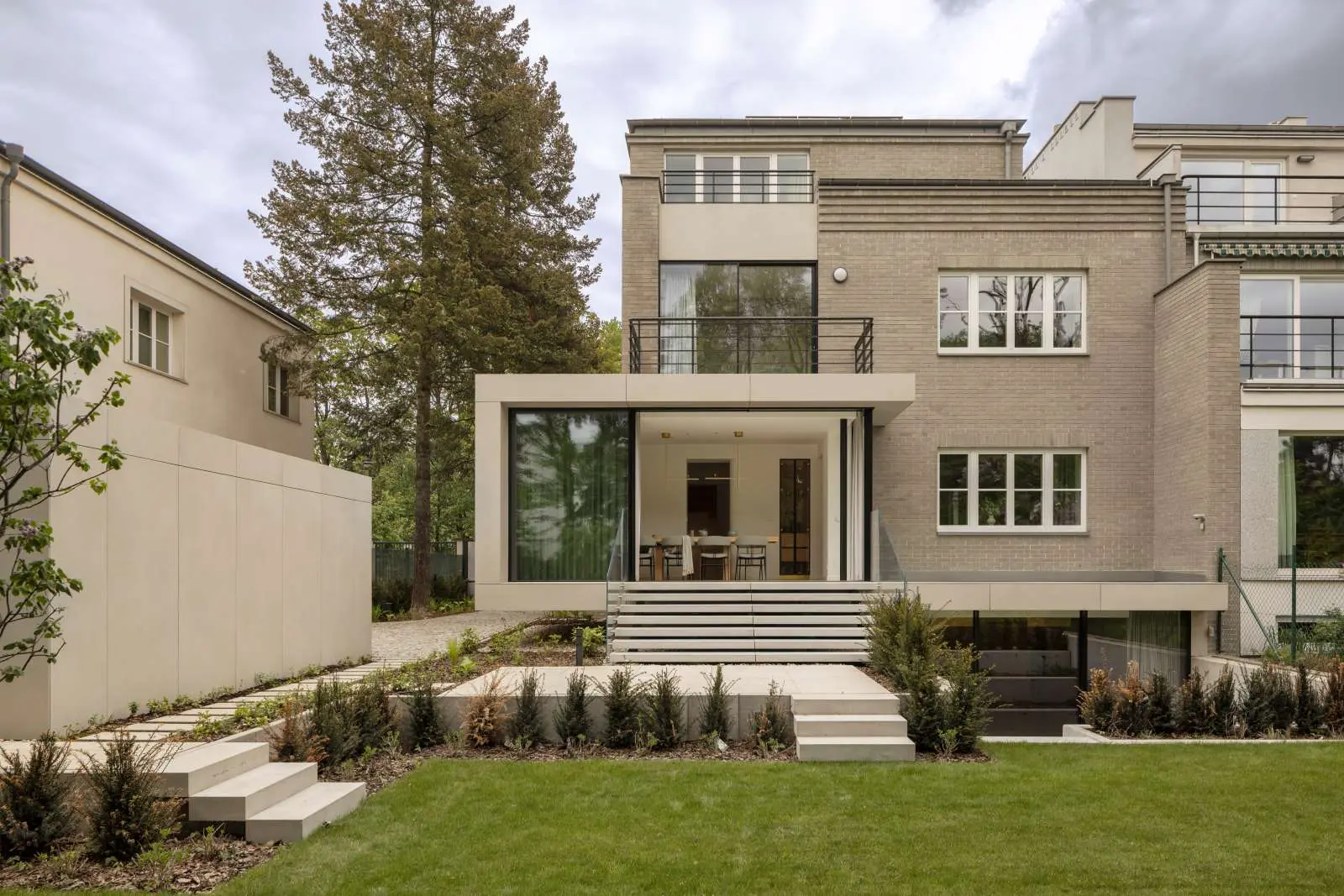 Willa na Starym Żoliborzu | Projekt TZA | Zdjęcia – Marcin Grabowiecki