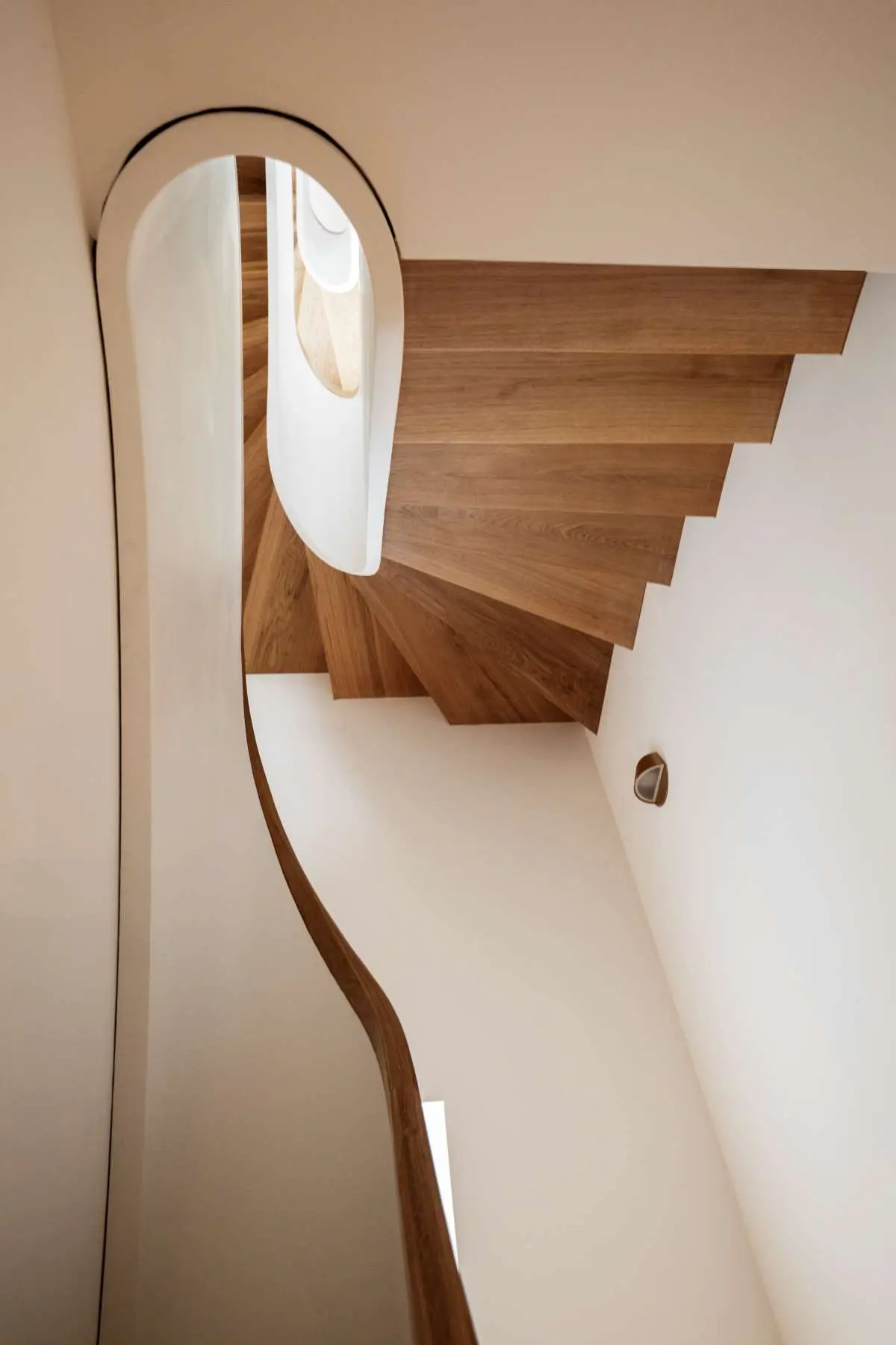 Willa na Starym Żoliborzu | Projekt TZA | Zdjęcia – Marcin Grabowiecki | | Stylizacja Eliza Mrozińska