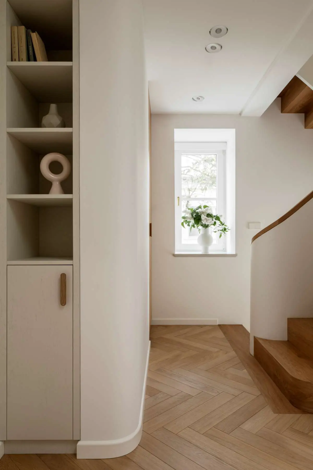 Willa na Starym Żoliborzu | Projekt TZA | Zdjęcia – Marcin Grabowiecki | | Stylizacja Eliza Mrozińska