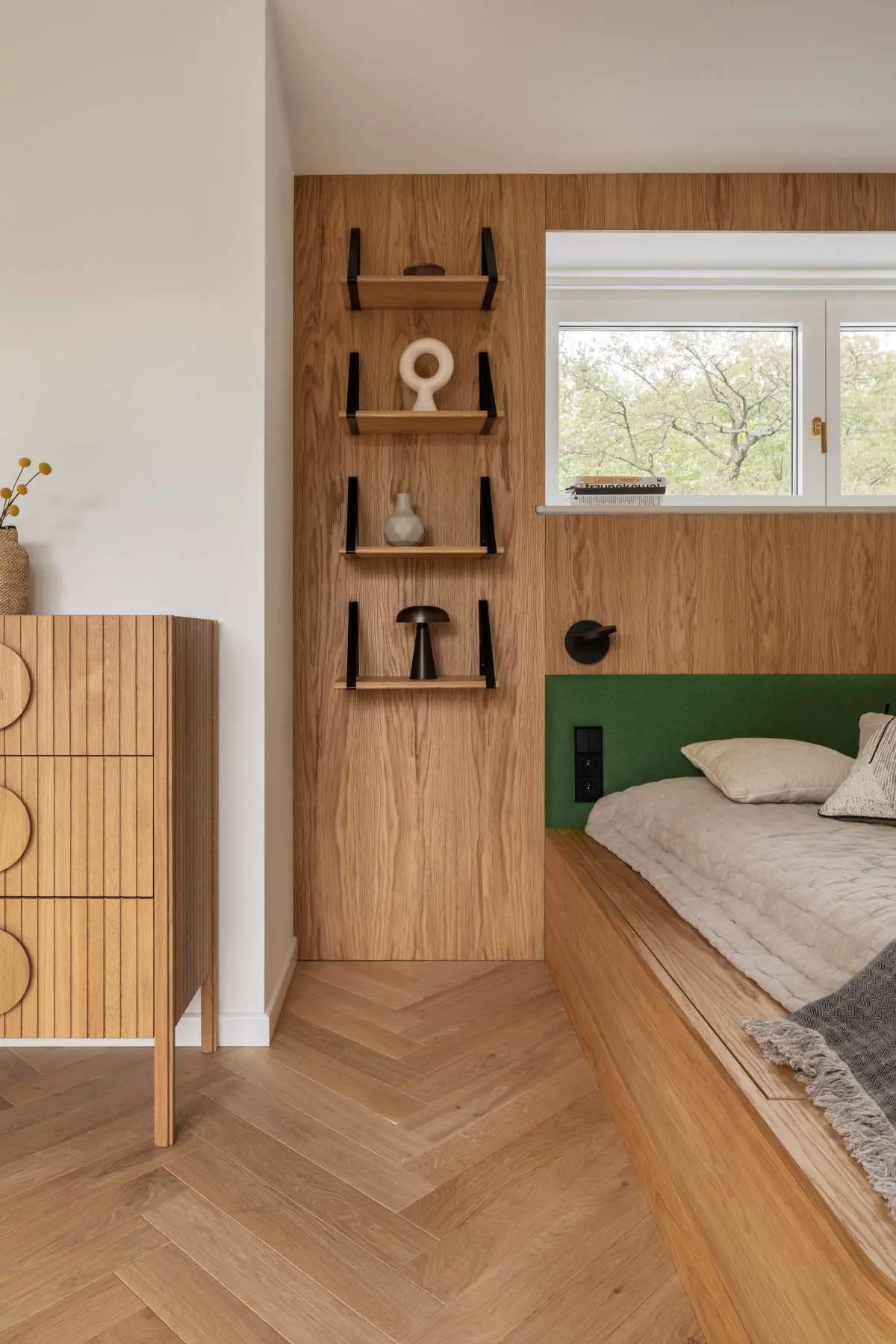 Willa na Starym Żoliborzu | Projekt TZA | Zdjęcia – Marcin Grabowiecki | | Stylizacja Eliza Mrozińska