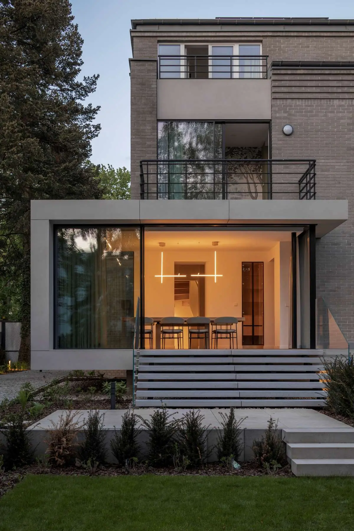 Willa na Starym Żoliborzu | Projekt TZA | Zdjęcia – Marcin Grabowiecki
