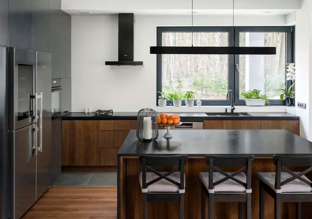 Z widokiem na las — realizacja pracowni Miśkiewicz Design