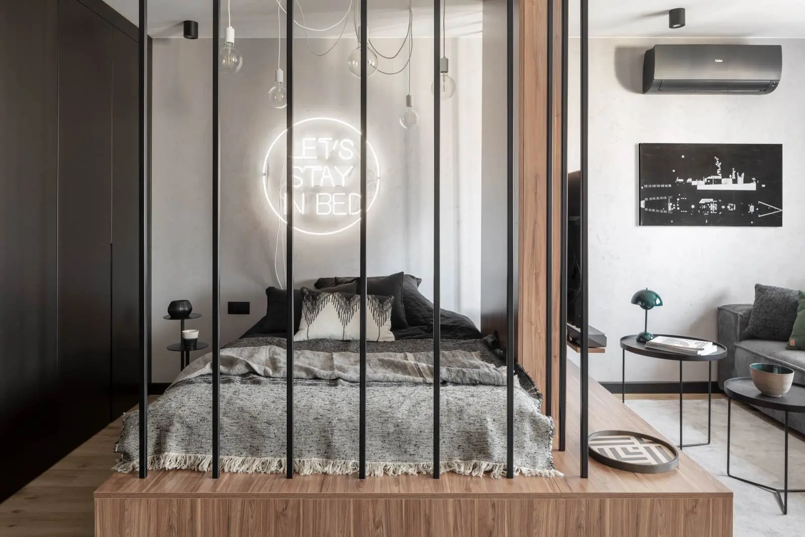 M.A.Kolektyw i Agata Izdebska Autorem zdjęć: Marcin Grabowiecki Stylistka: Eliza Mrozińska.