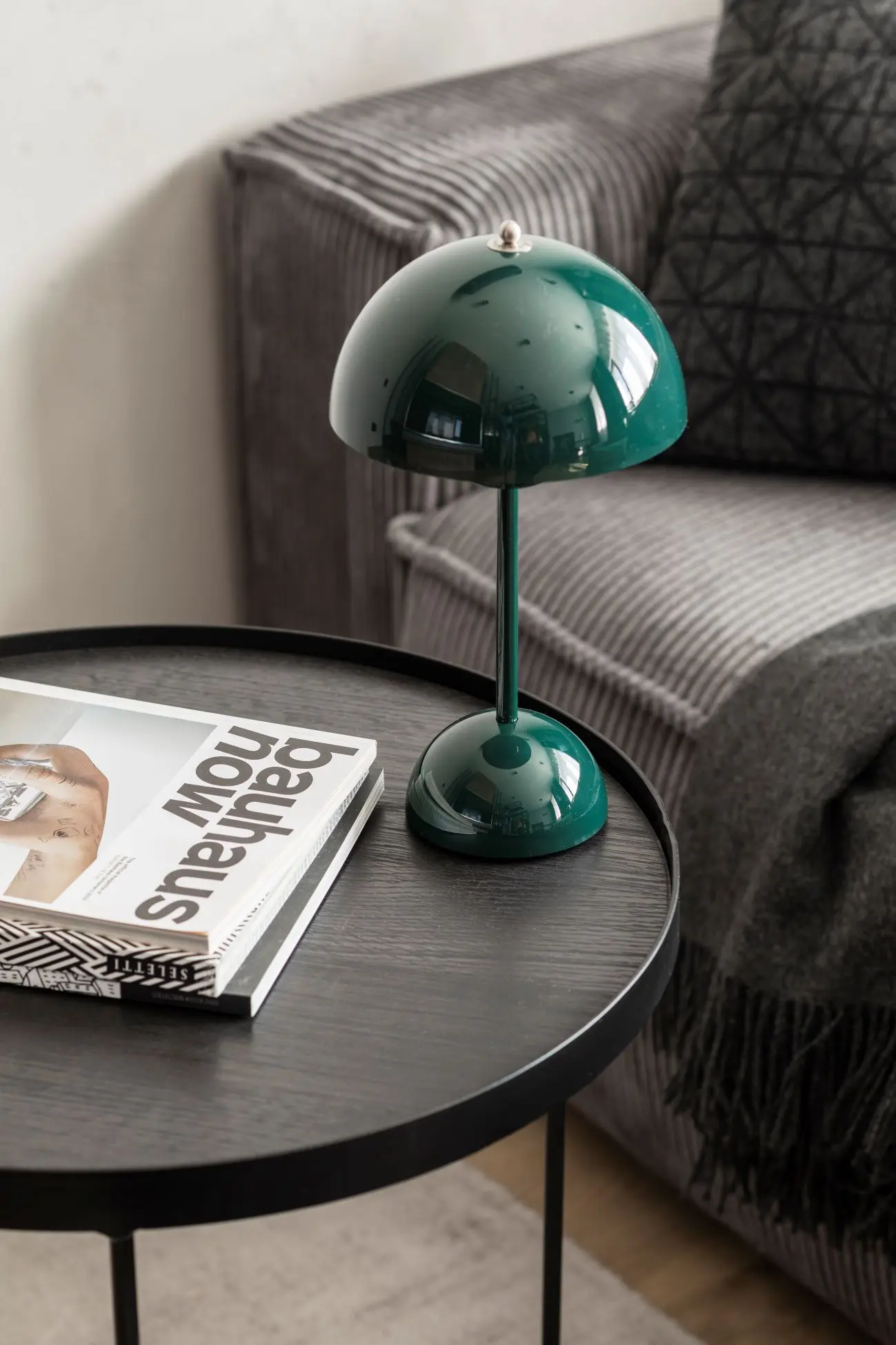 M.A.Kolektyw i Agata Izdebska Autorem zdjęć: Marcin Grabowiecki Stylistka: Eliza Mrozińska.