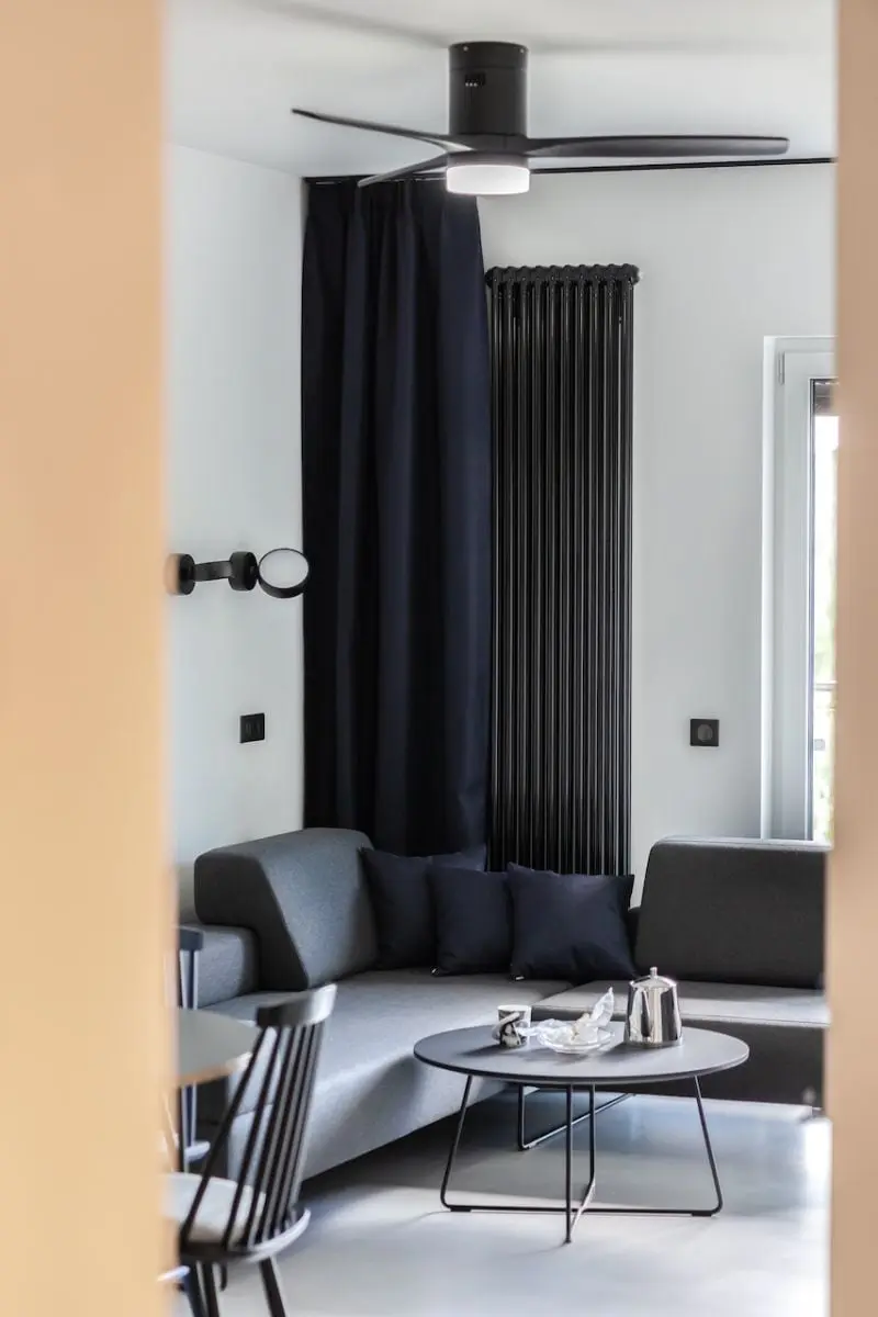 Proj.: Mano Marta Krukowska; Fot.: MUFKA Fotografia