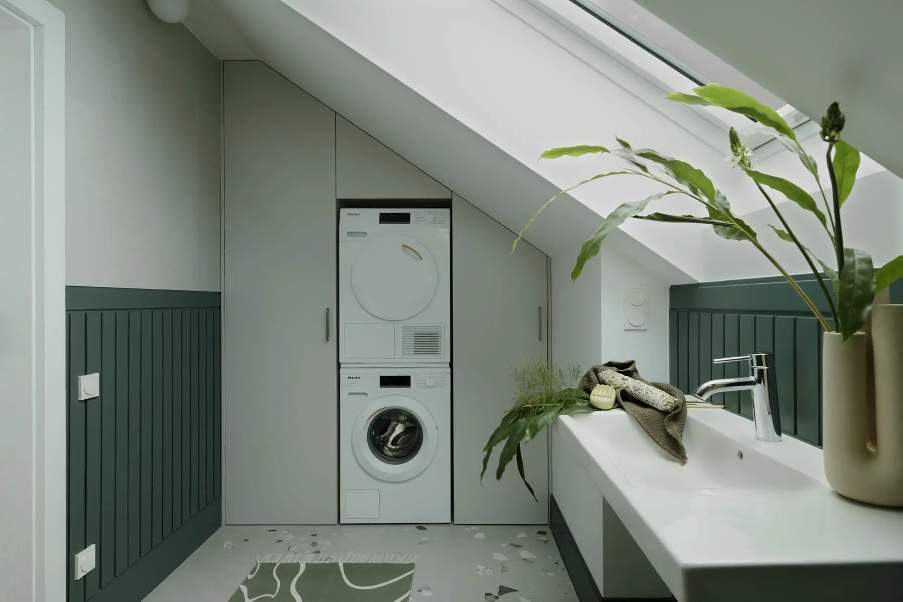 Projekt: Hanna Pietras, współpraca: Anna Petrova  Zdjęcia i stylizacja: Follow The Flow Studio