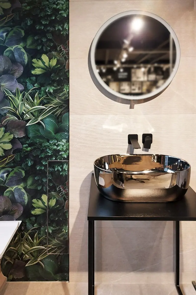 Umywalka i WC w kolorze srebrnym Hushlab