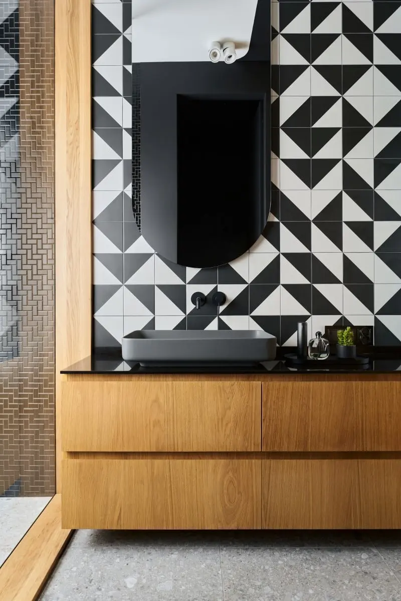 design: Zarysy Jan Wadim Sekuła | fot.: Tomo Yarmush