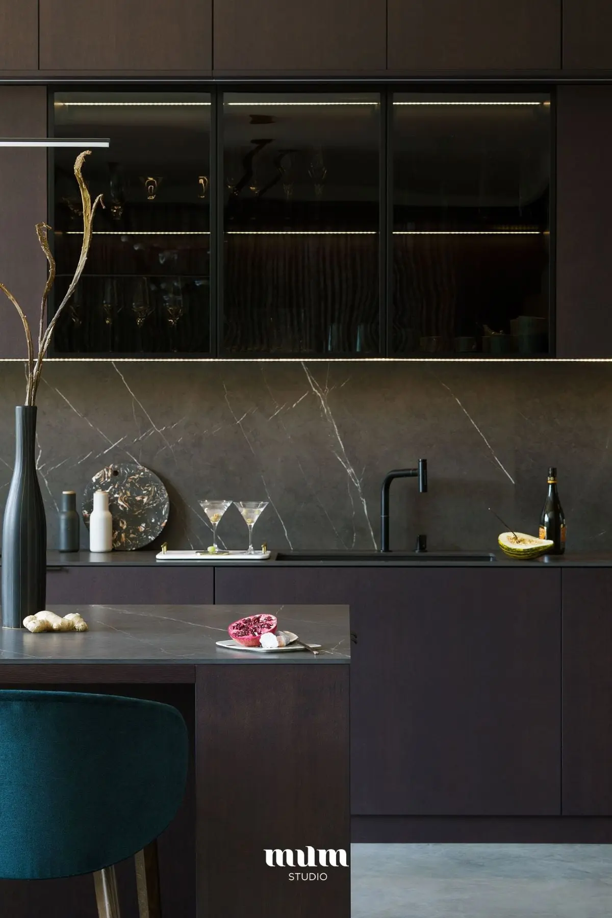 Wnętrze 240 metrowego domu inspirowane Afryką | Design: MUM STUDIO