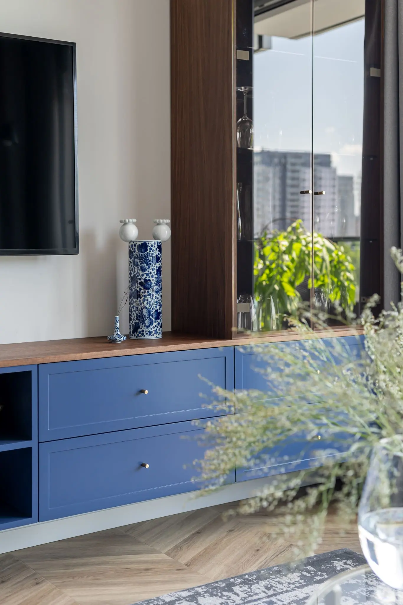 DESIGN: MJOY FOTO: INKADR