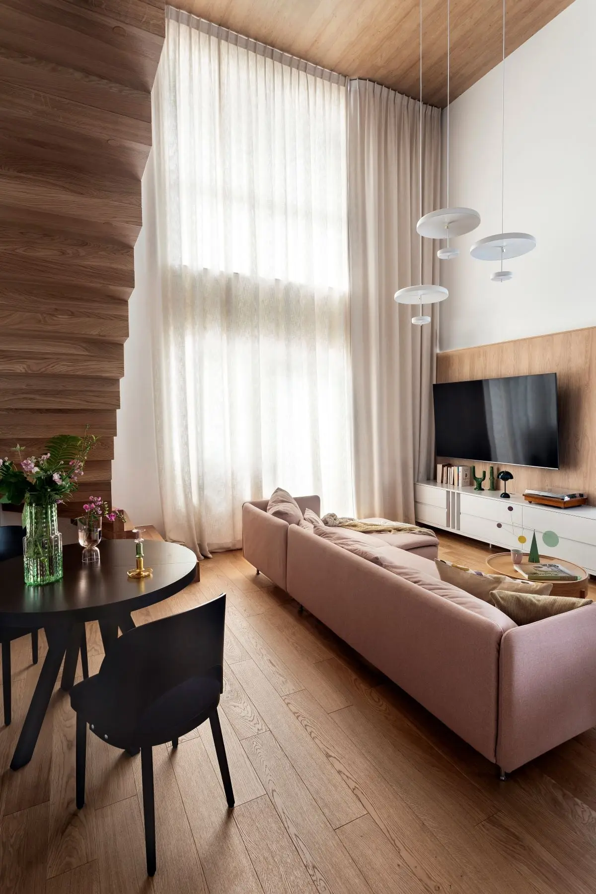 Projekt: ONUKO Karolina Jackowska  Zdjęcia: Martyna Rudnicka  Stylizacja do sesji: Eliza Mrozińska