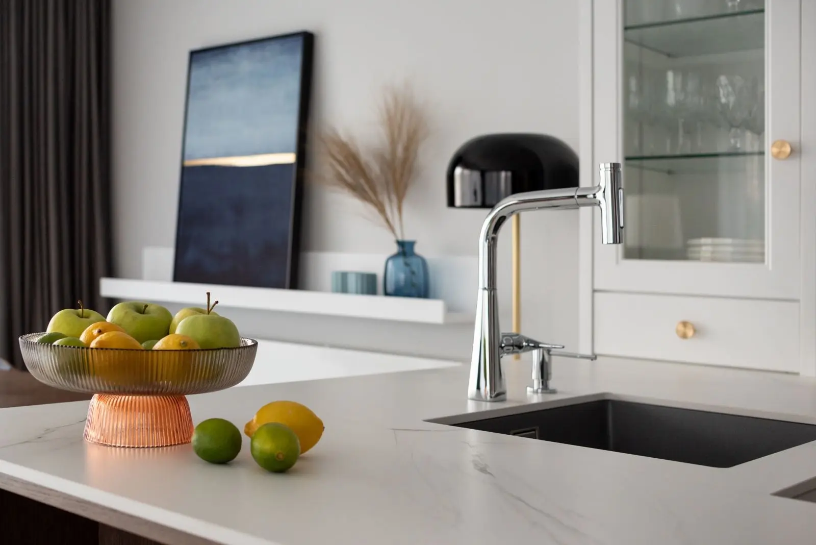 65-metrowe mieszkanie nad jeziorem Mikołajskim | Design: Alicja Łotysz-Pogorzelska z Pracowni Amaltea