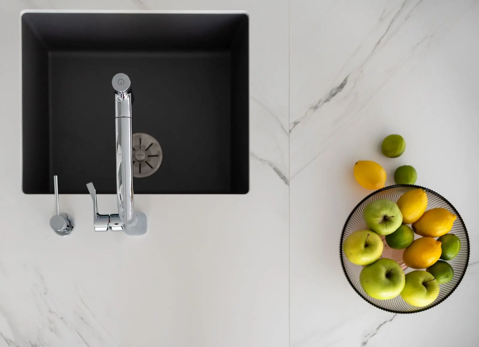 65-metrowe mieszkanie nad jeziorem Mikołajskim | Design: Alicja Łotysz-Pogorzelska z Pracowni Amaltea