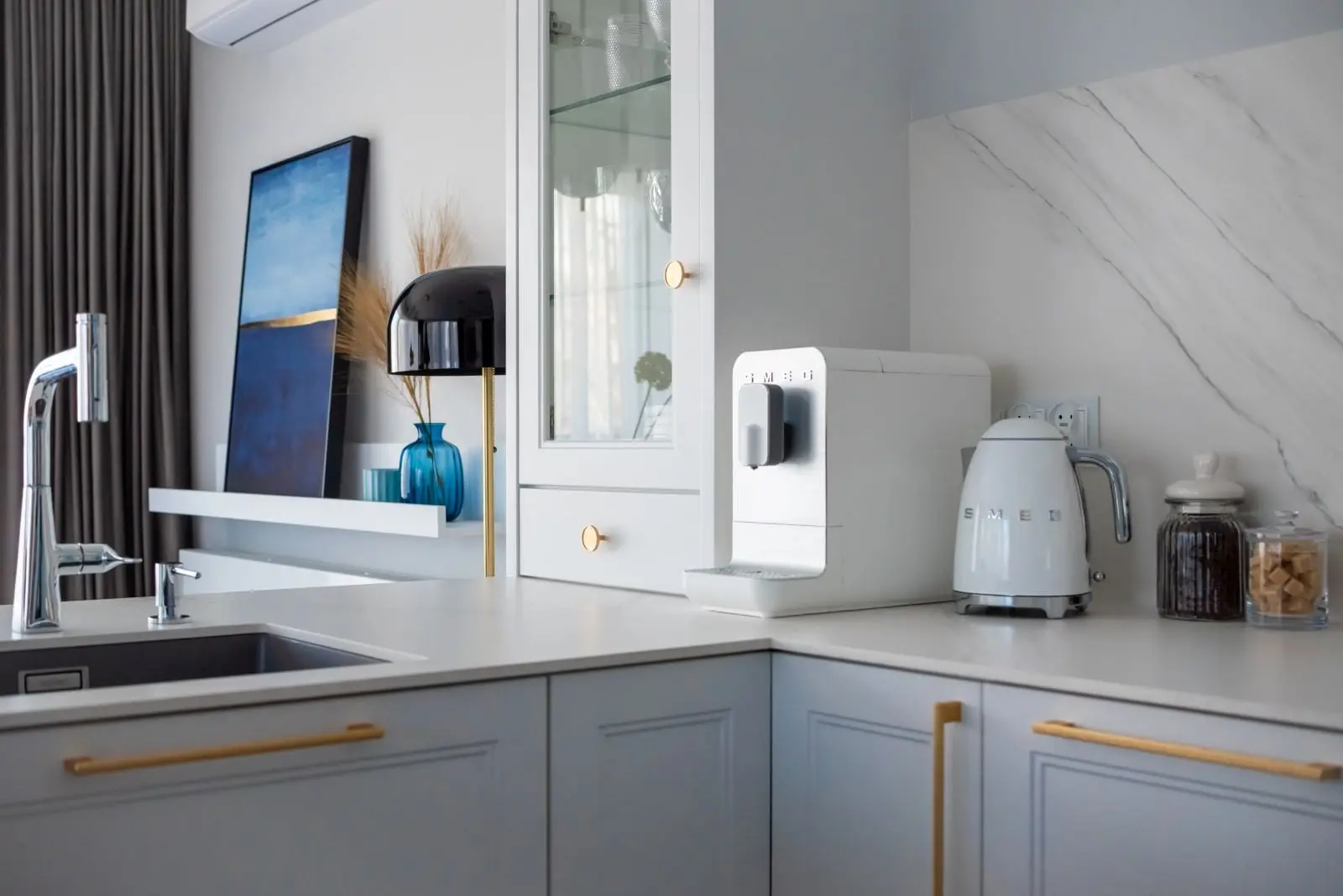 65-metrowe mieszkanie nad jeziorem Mikołajskim | Design: Alicja Łotysz-Pogorzelska z Pracowni Amaltea