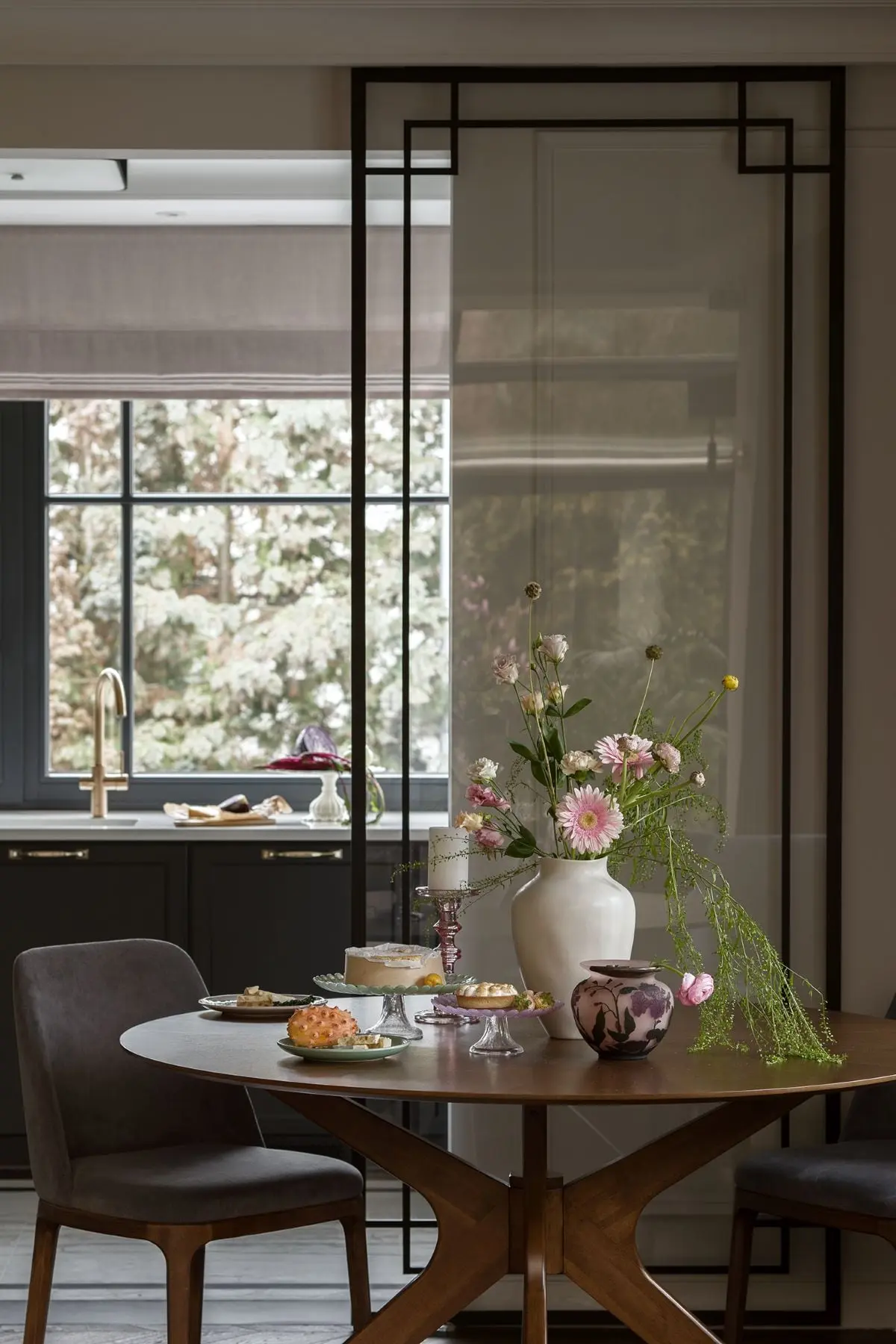 DOM MODERN CLASSIC Z AKCENTAMI ART DÉCO W KRAKOWIE | DESIGN: MANGO INVESTMENTS