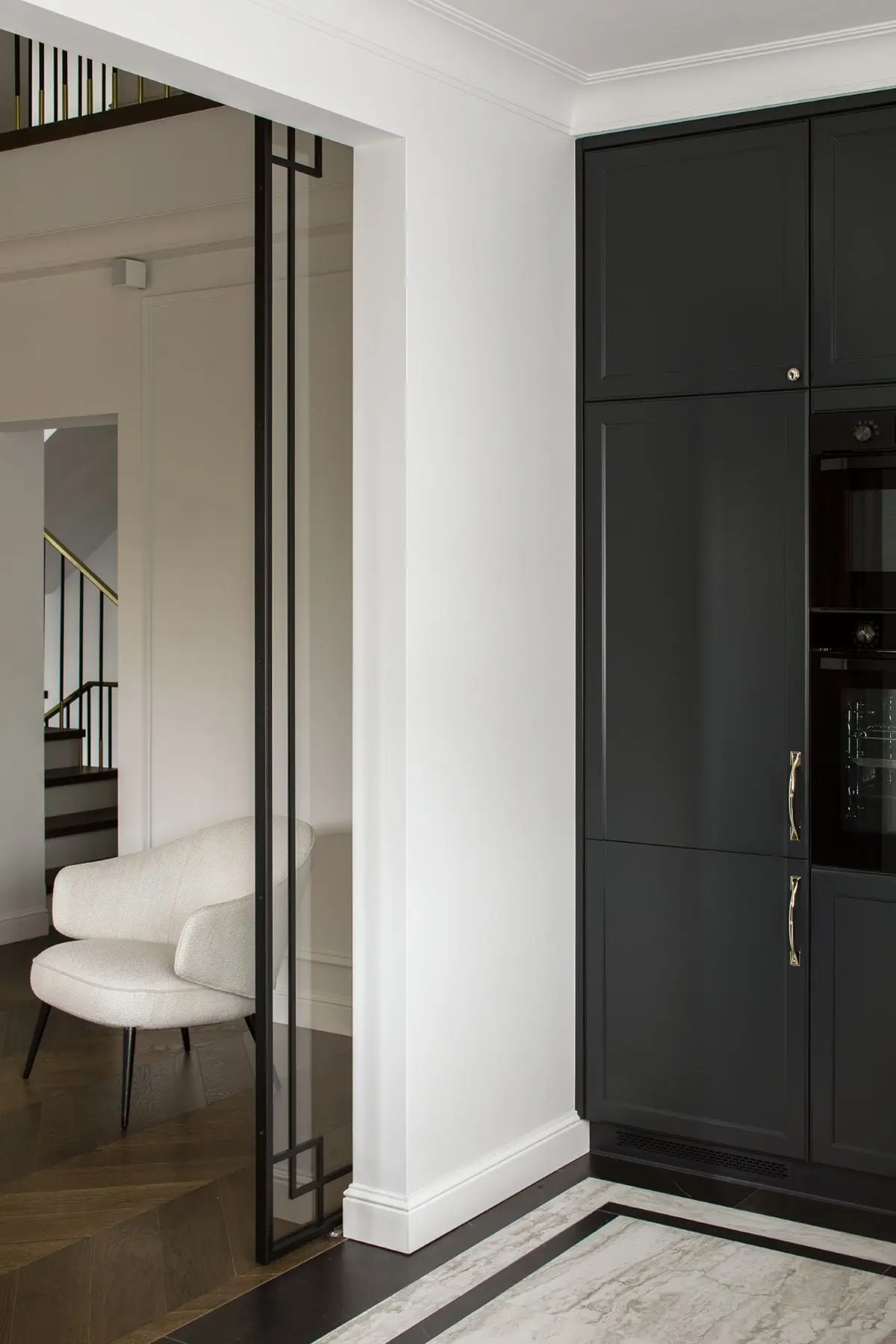 DOM MODERN CLASSIC Z AKCENTAMI ART DÉCO W KRAKOWIE | DESIGN: MANGO INVESTMENTS