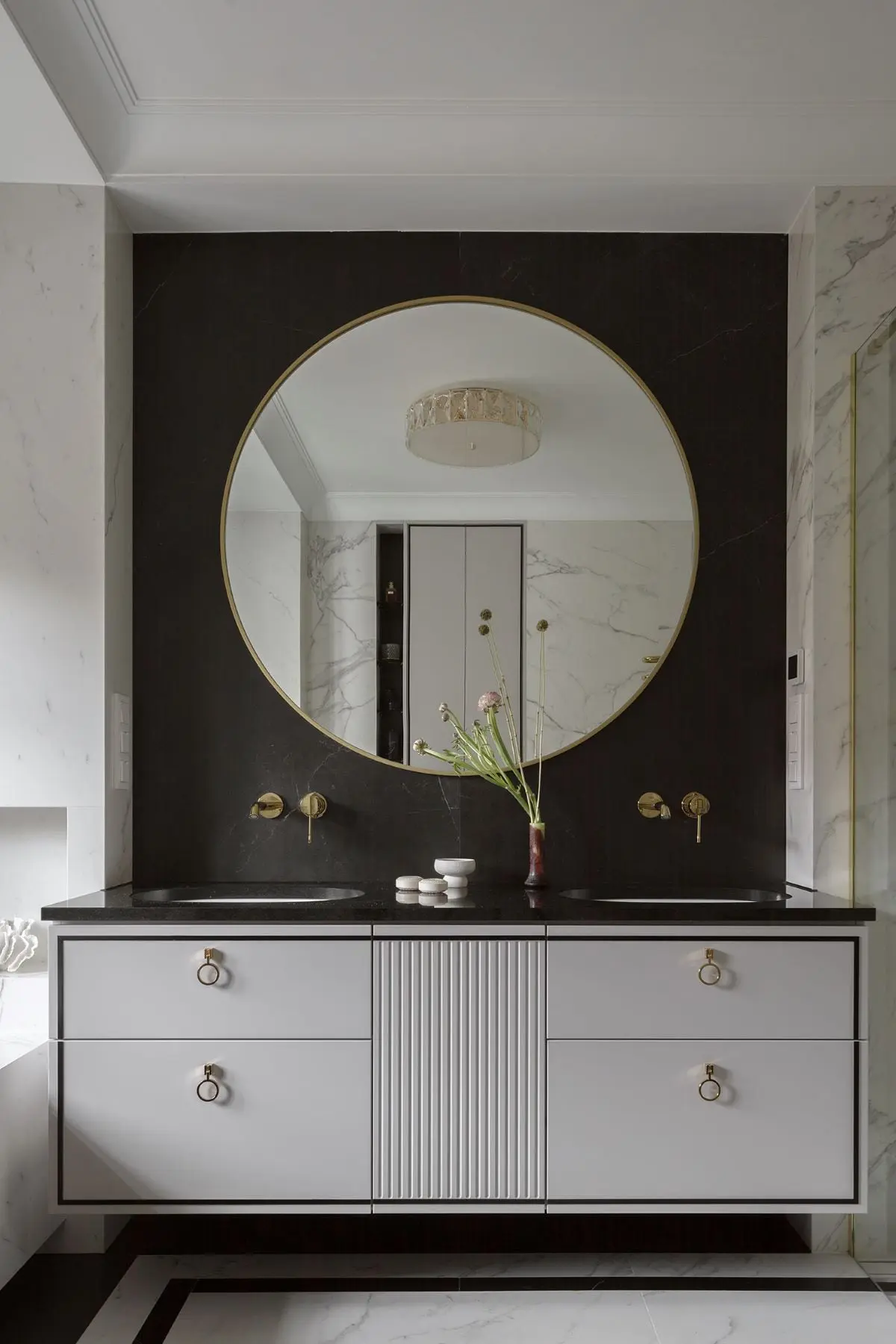 DOM MODERN CLASSIC Z AKCENTAMI ART DÉCO W KRAKOWIE | DESIGN: MANGO INVESTMENTS