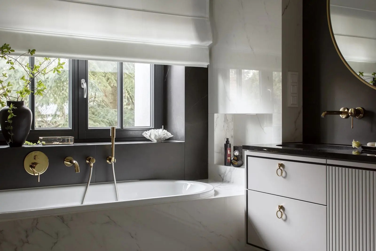 DOM MODERN CLASSIC Z AKCENTAMI ART DÉCO W KRAKOWIE | DESIGN: MANGO INVESTMENTS