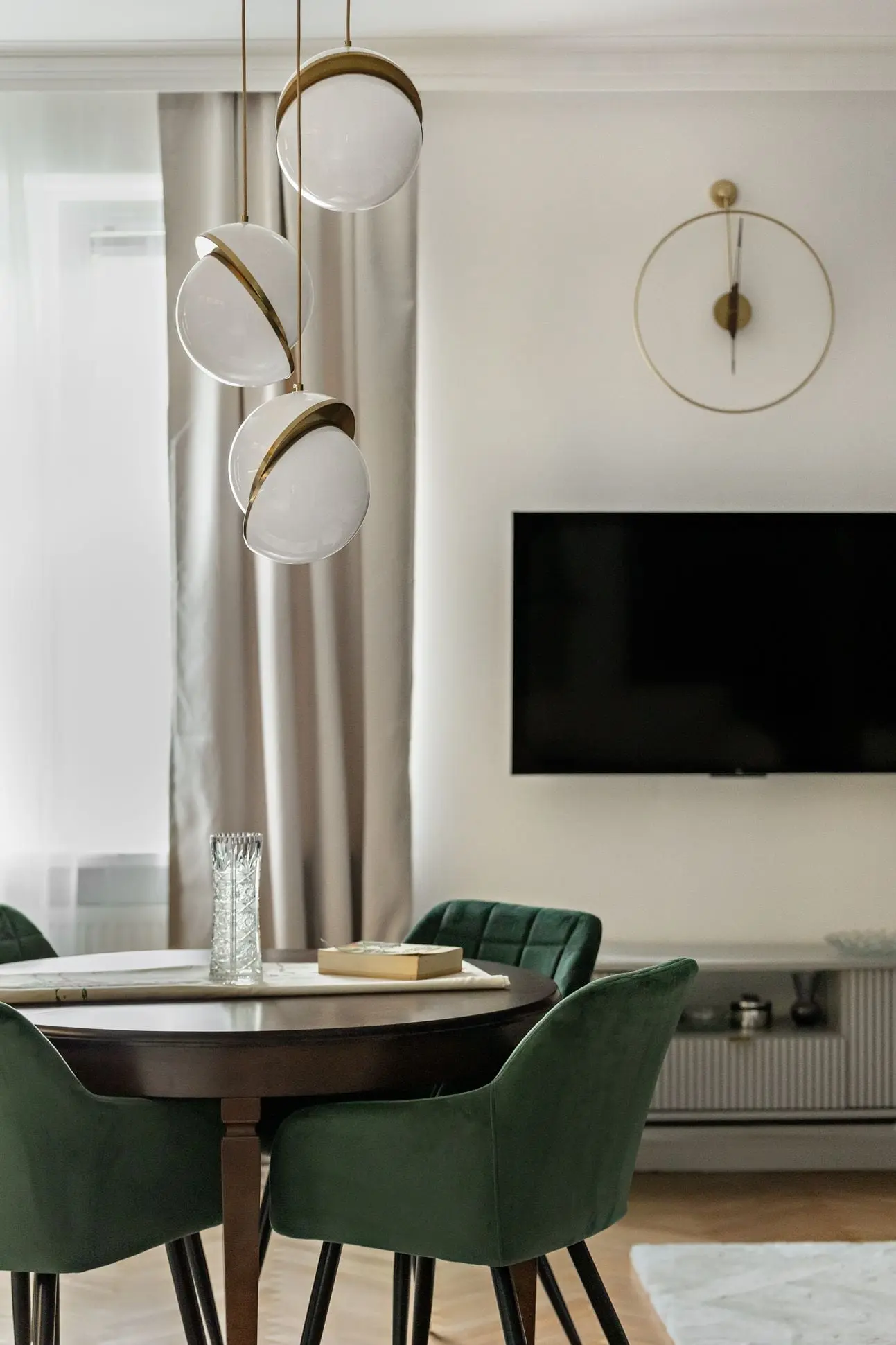 32 metrowe mieszkanie z nutą luksusu | Design: Polański Studio Design: Polański Studio Foto: @dekorialove