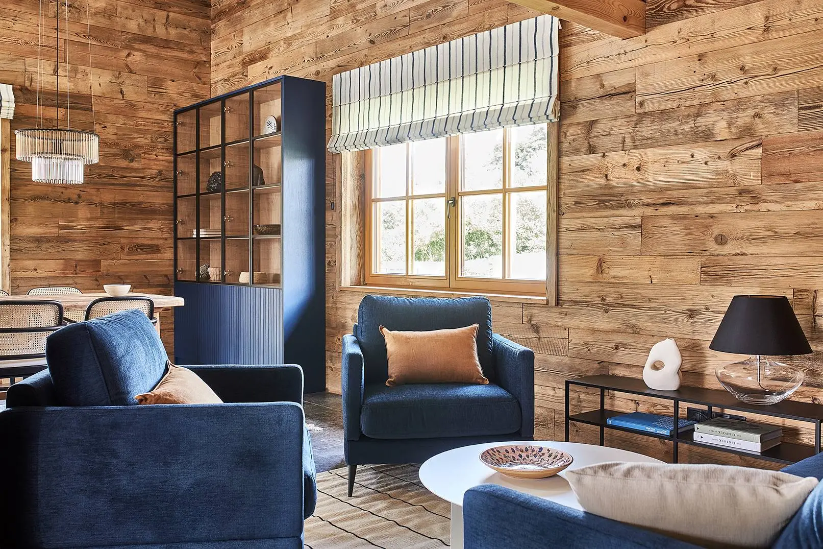 Design: Gabriel Helegda