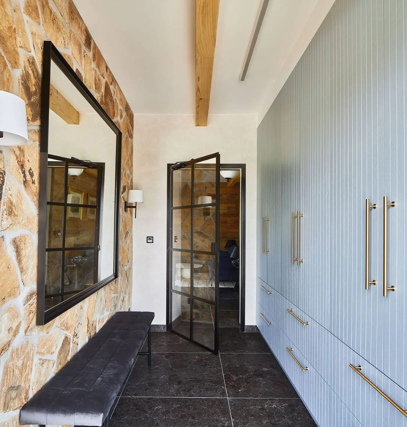 Design: Gabriel Helegda