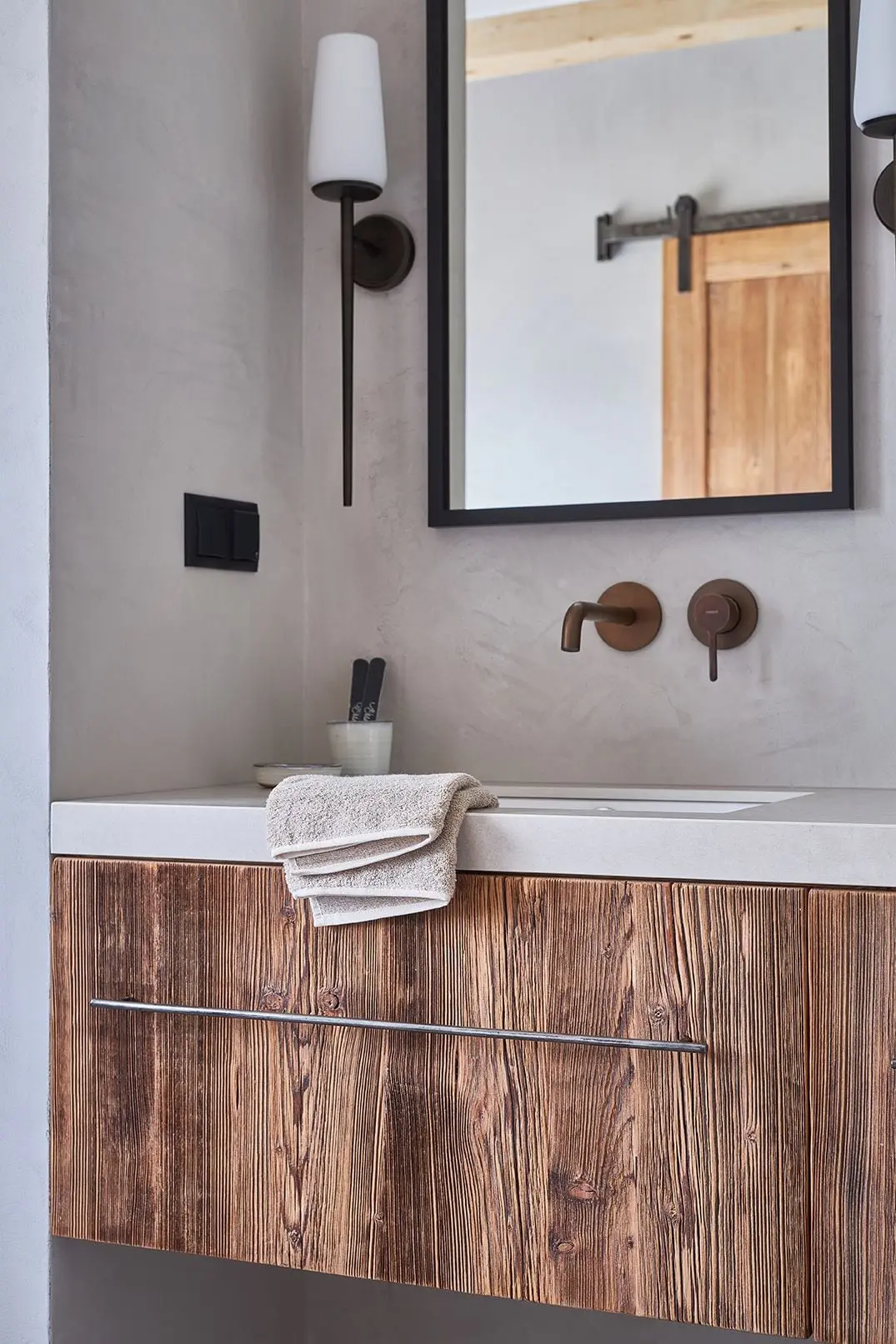 Design: Gabriel Helegda