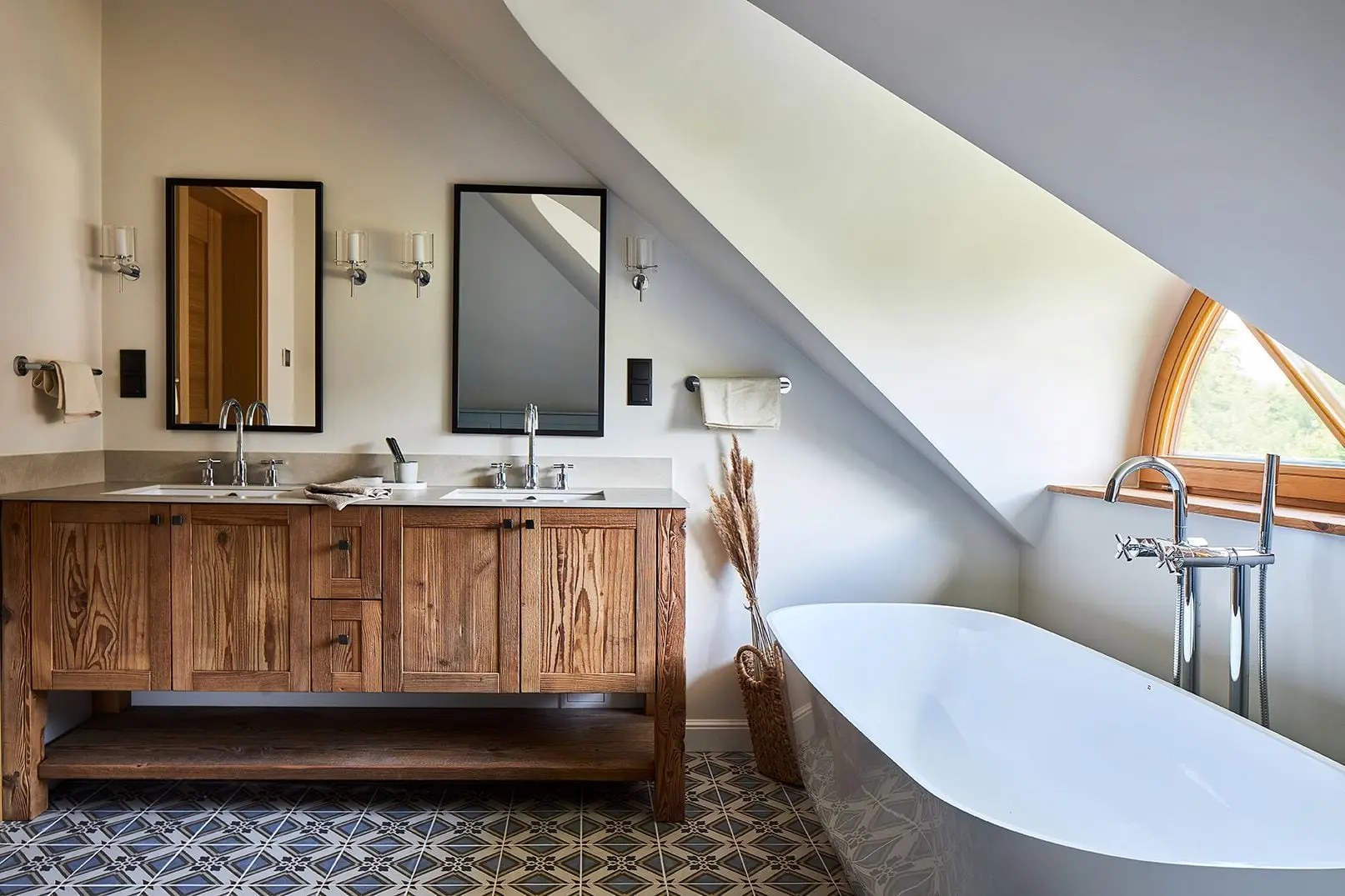 Design: Gabriel Helegda