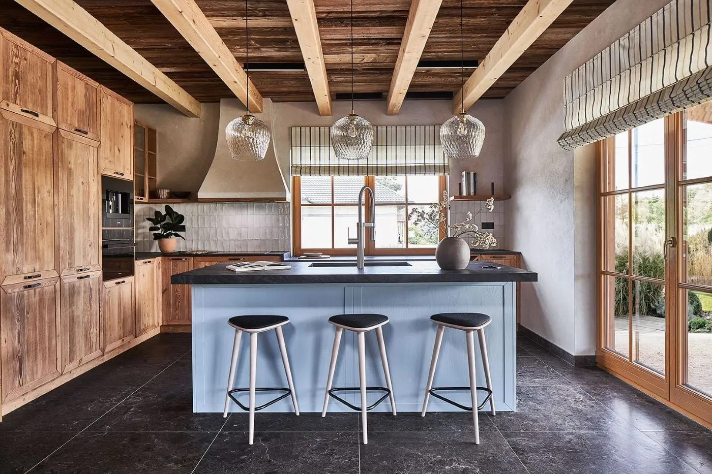 Design: Gabriel Helegda