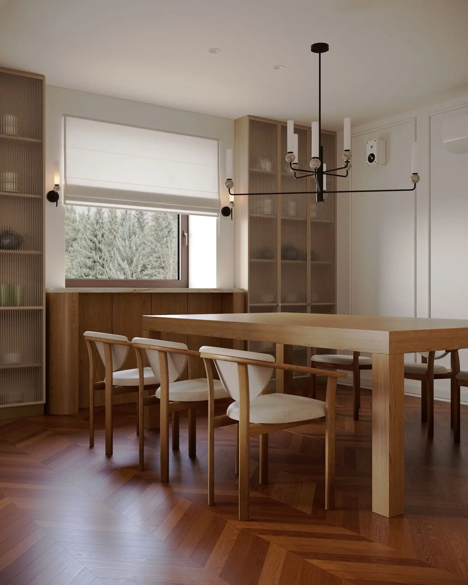 Jadalnia z dużym stołem